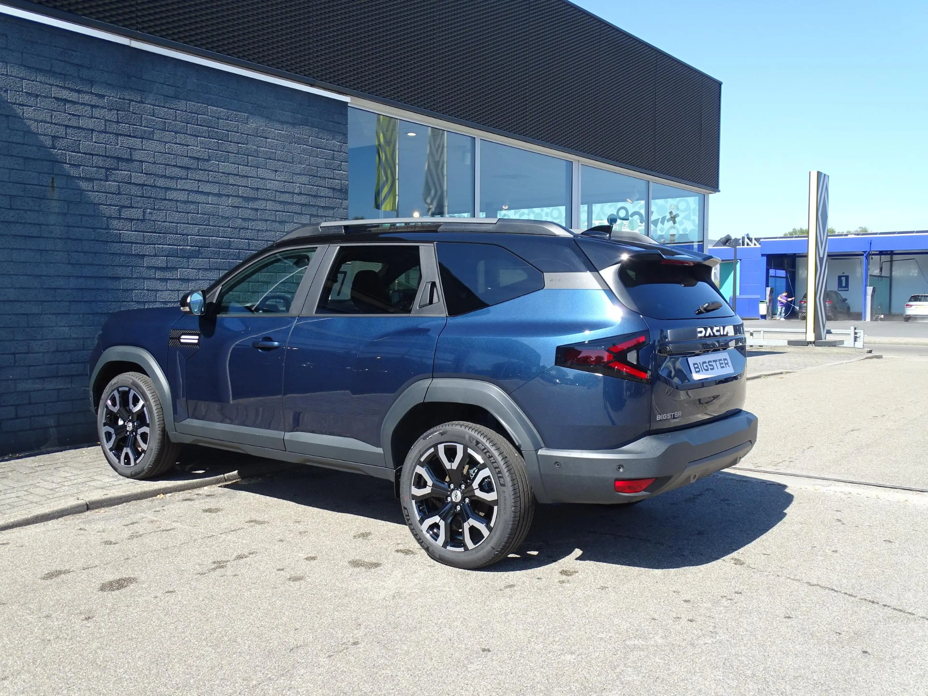 Dacia Bigster 1.8 Hybrid 155 Limited Edition FULL OPTIONS / PANO — photo 6