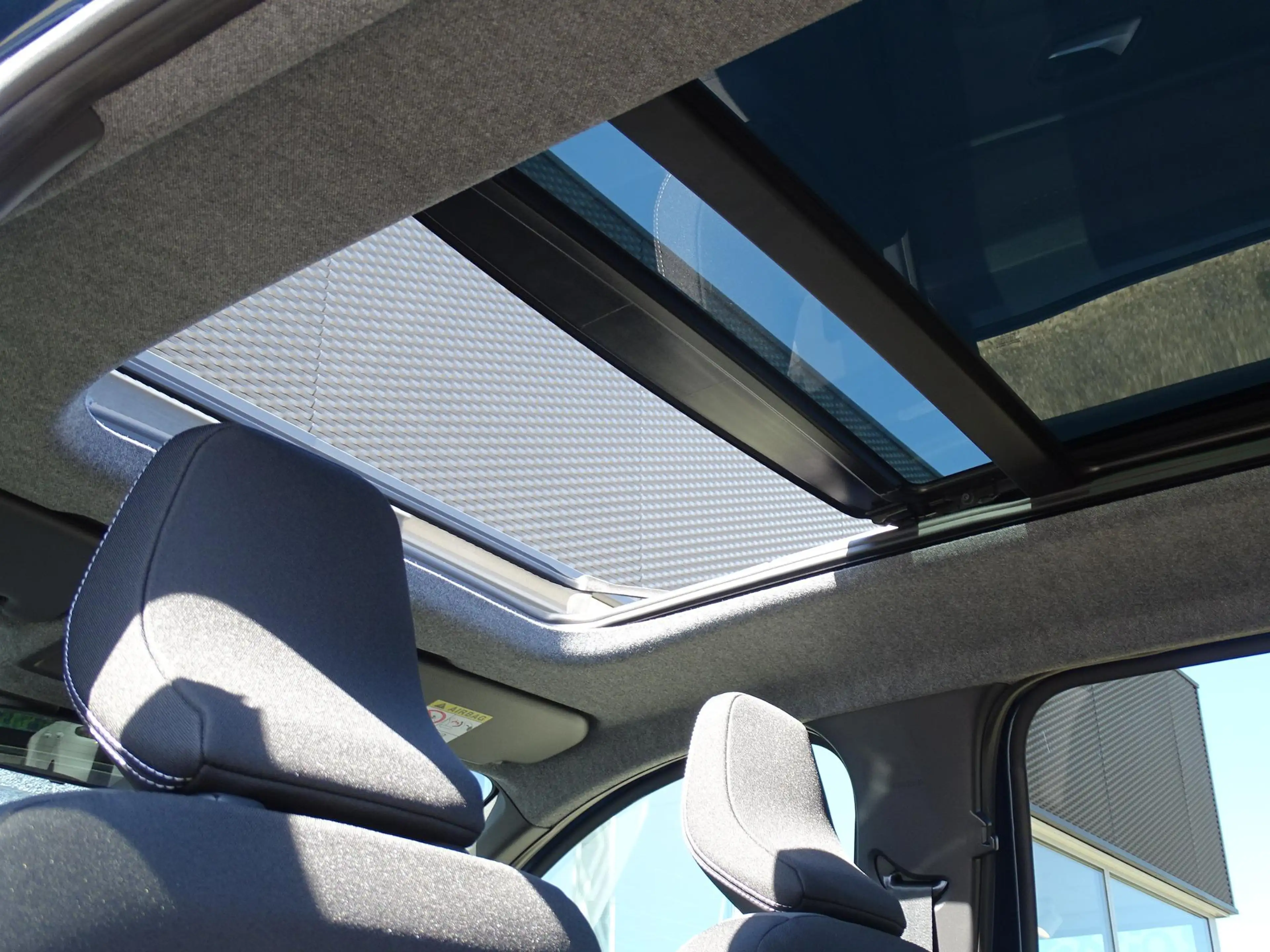 Dacia Bigster 1.8 Hybrid 155 Limited Edition FULL OPTIONS / PANO — photo 17