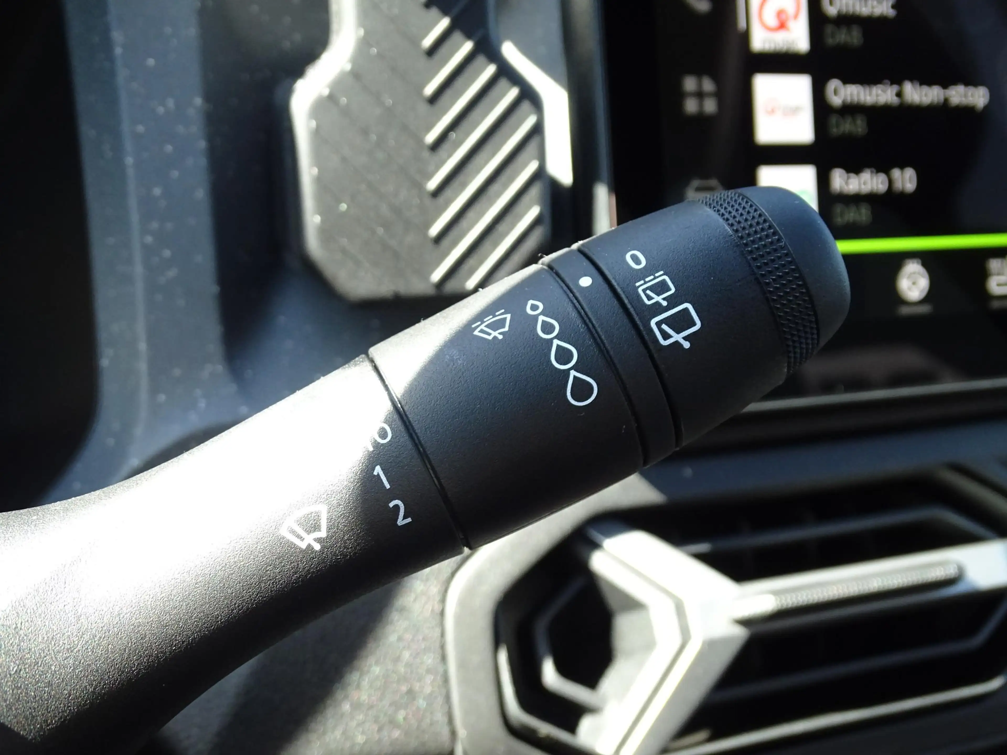 Dacia Bigster 1.8 Hybrid 155 Limited Edition FULL OPTIONS / PANO — photo 28