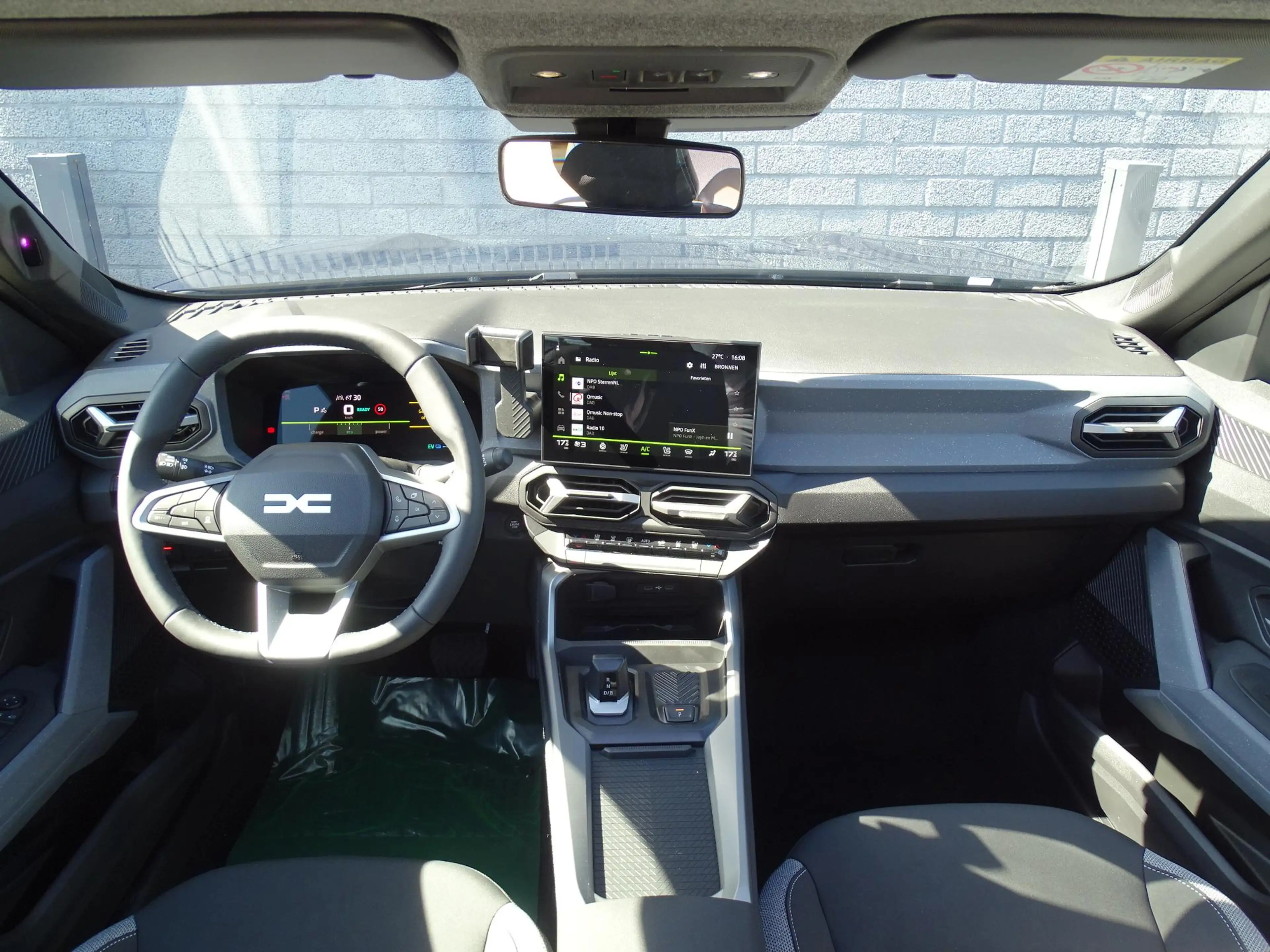Dacia Bigster 1.8 Hybrid 155 Limited Edition FULL OPTIONS / PANO — photo 3