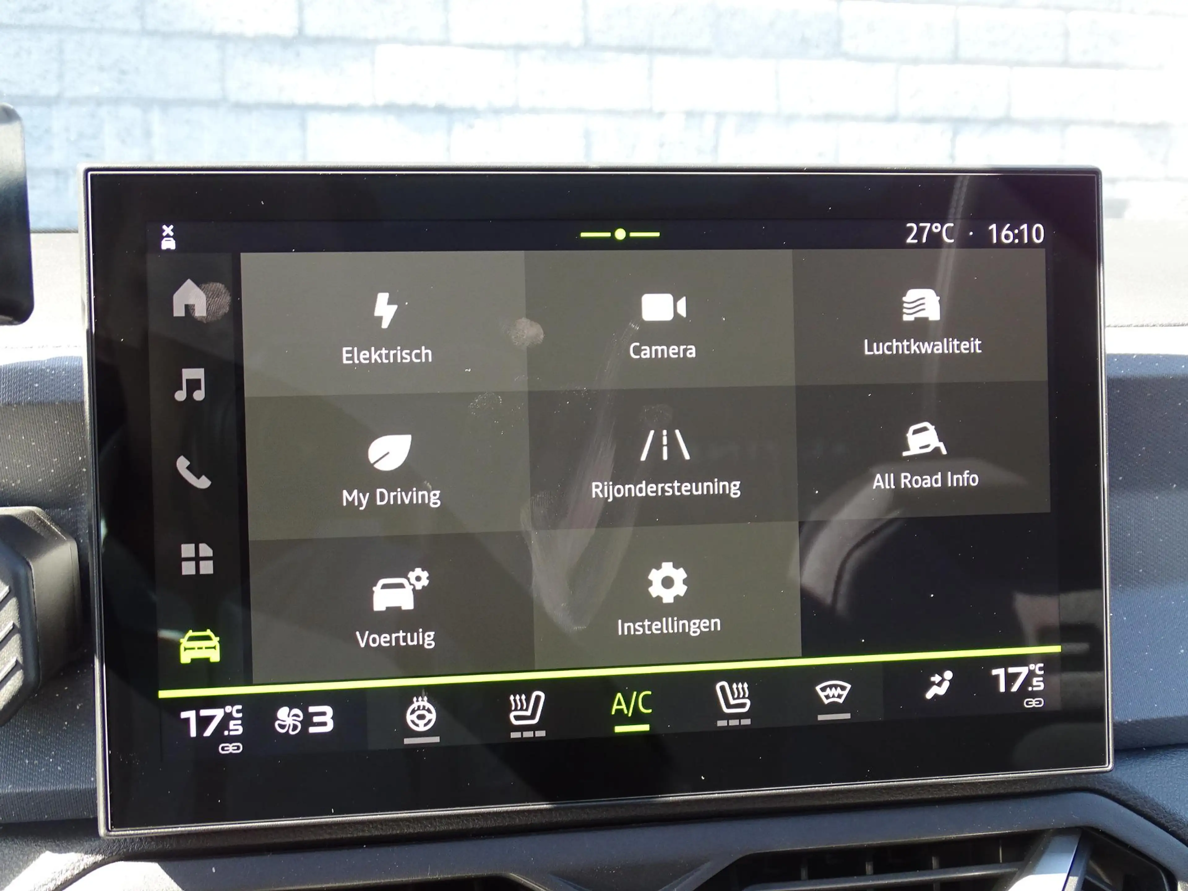 Dacia Bigster 1.8 Hybrid 155 Limited Edition FULL OPTIONS / PANO — photo 13