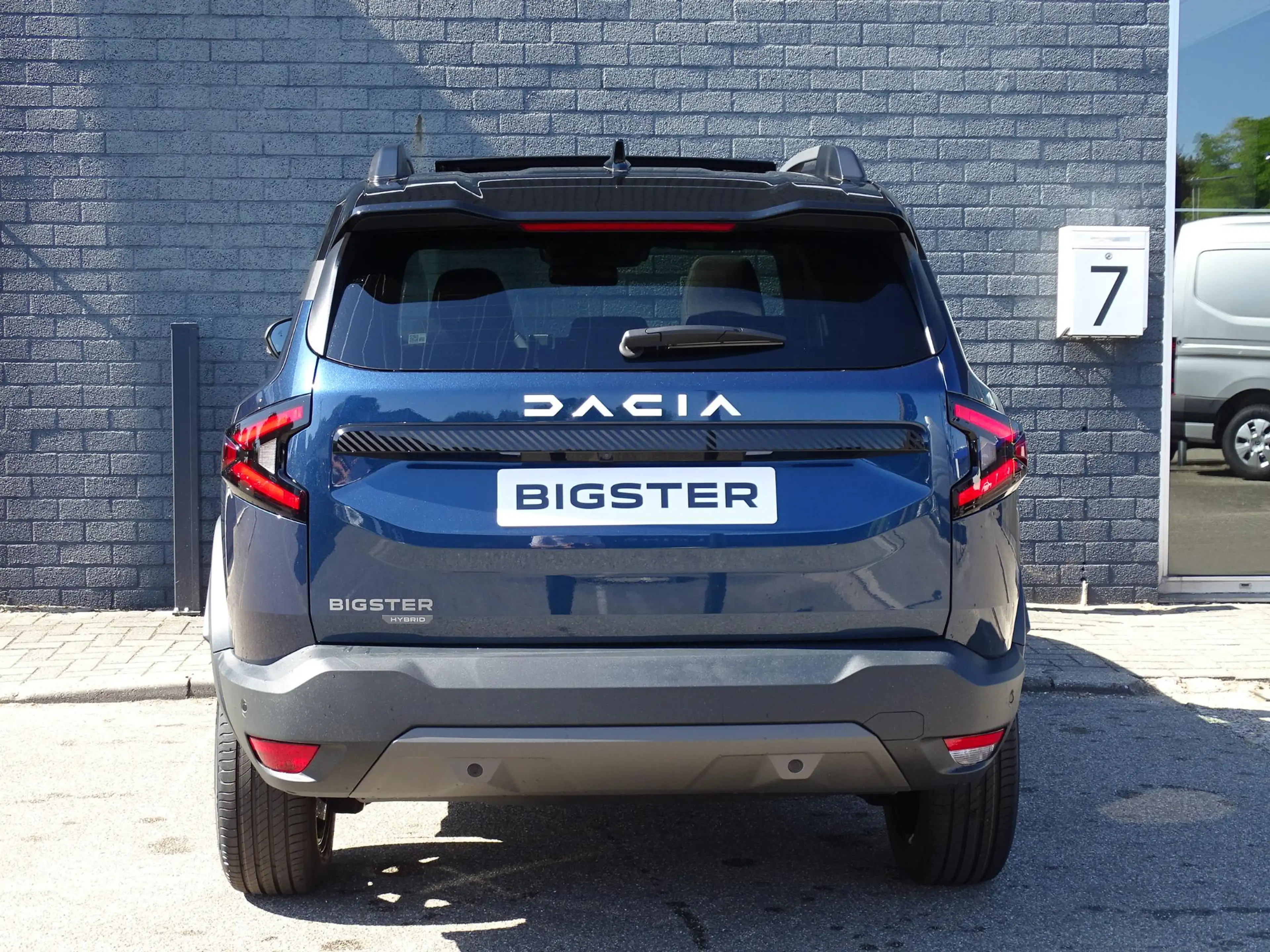 Dacia Bigster 1.8 Hybrid 155 Limited Edition FULL OPTIONS / PANO — photo 22
