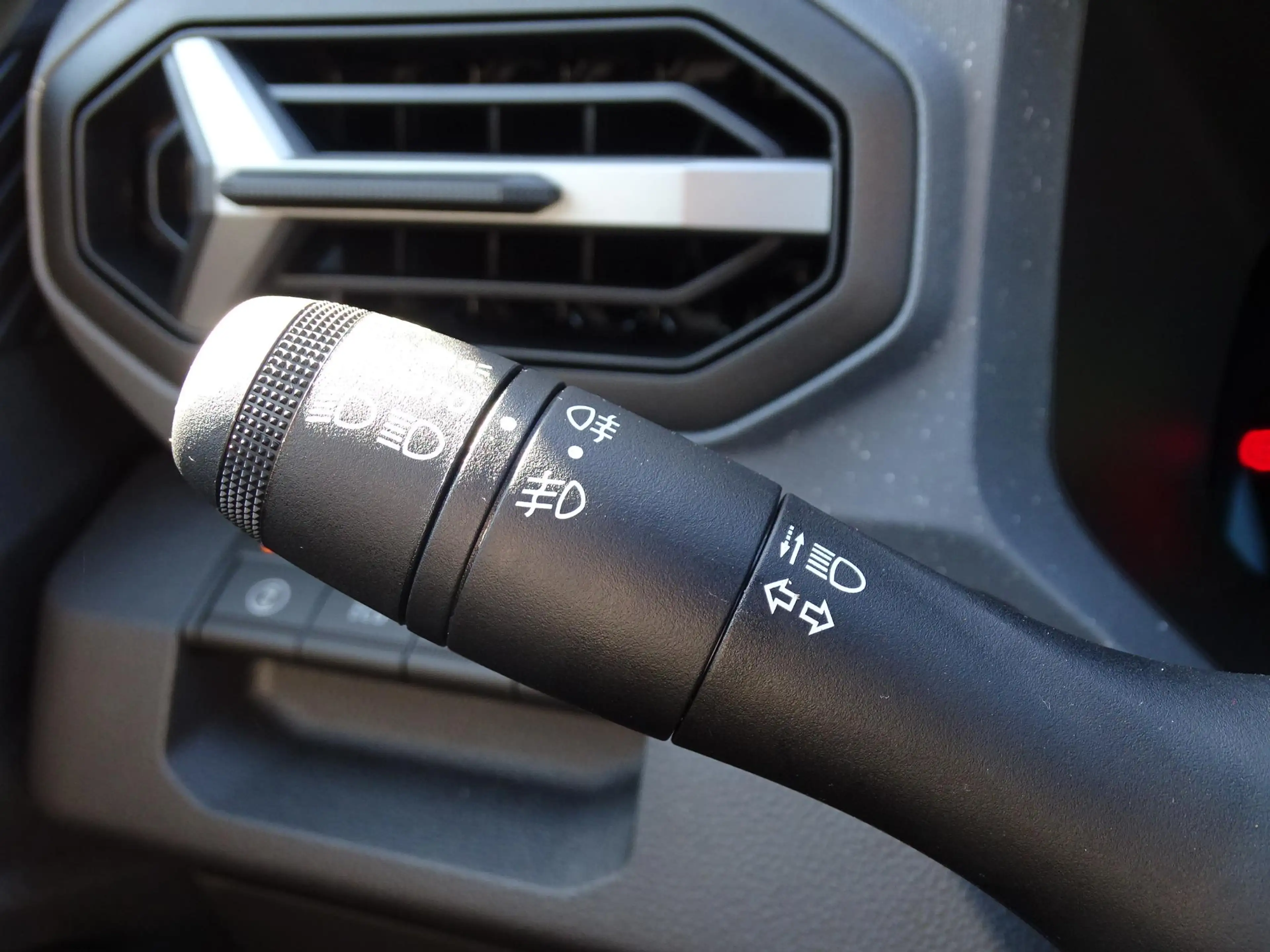 Dacia Bigster 1.8 Hybrid 155 Limited Edition FULL OPTIONS / PANO — photo 27