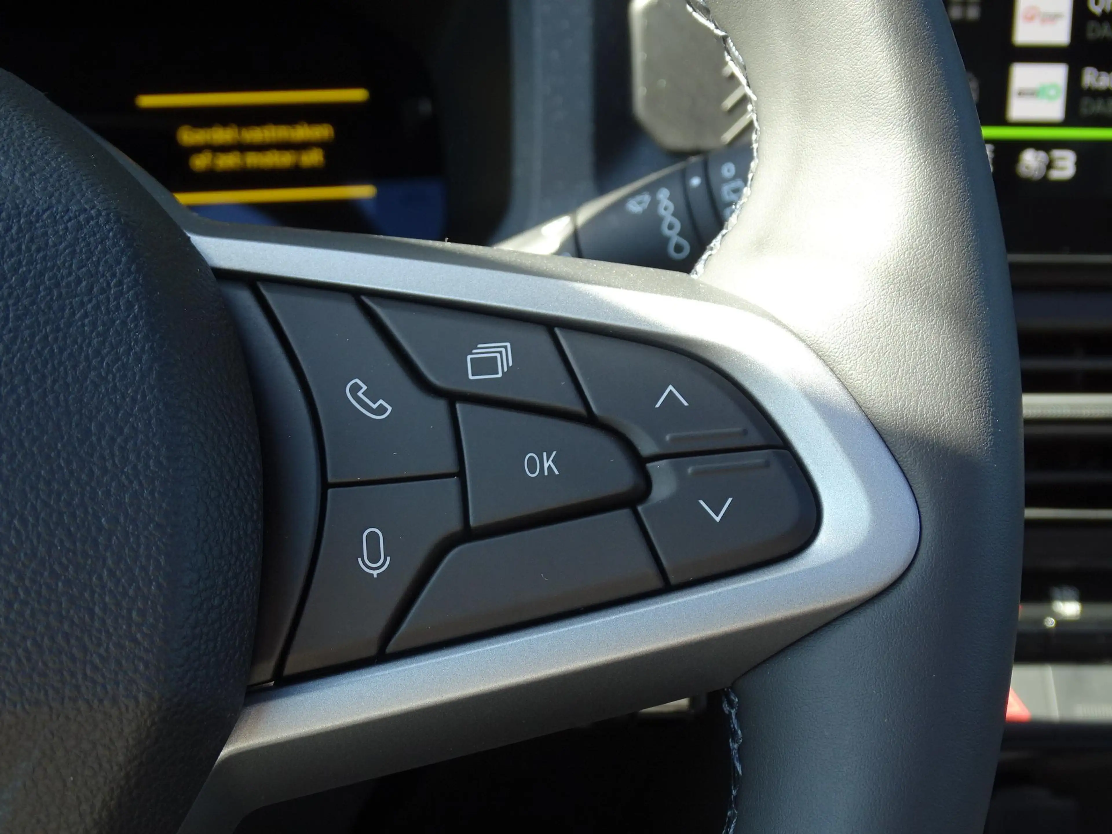 Dacia Bigster 1.8 Hybrid 155 Limited Edition FULL OPTIONS / PANO — photo 26