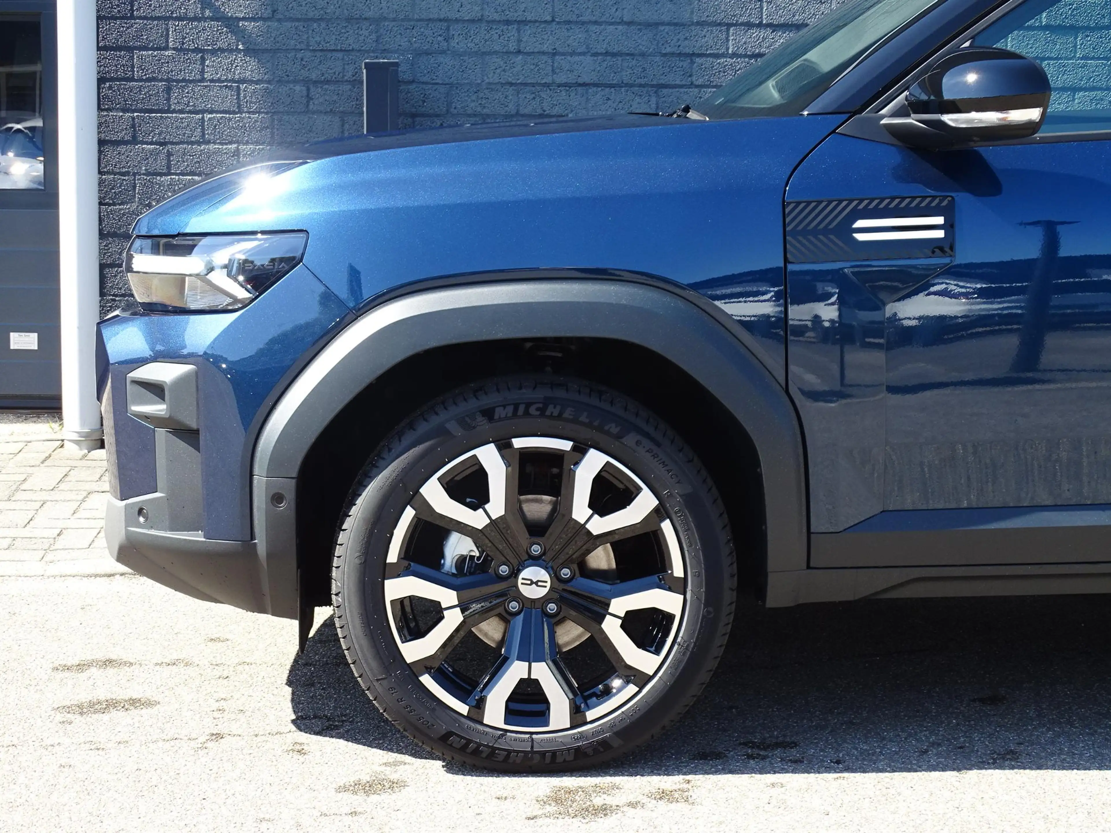 Dacia Bigster 1.8 Hybrid 155 Limited Edition FULL OPTIONS / PANO — photo 39