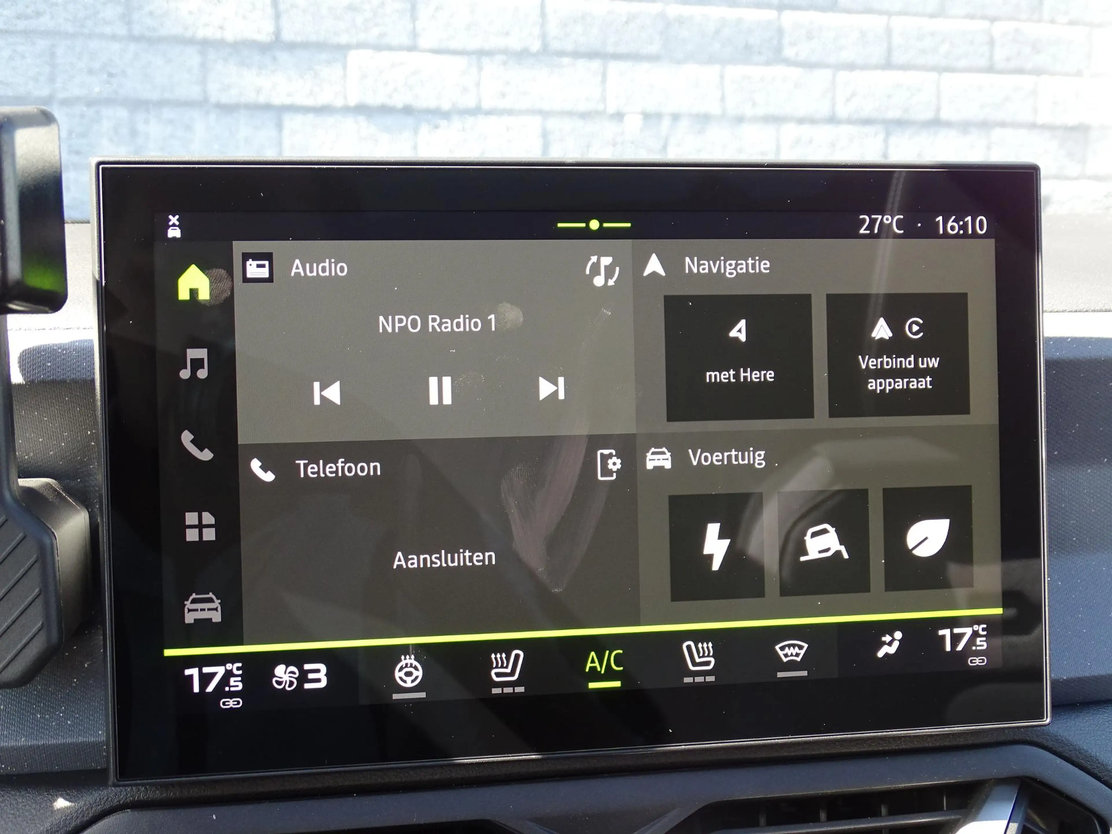 Dacia Bigster 1.8 Hybrid 155 Limited Edition FULL OPTIONS / PANO — photo 11