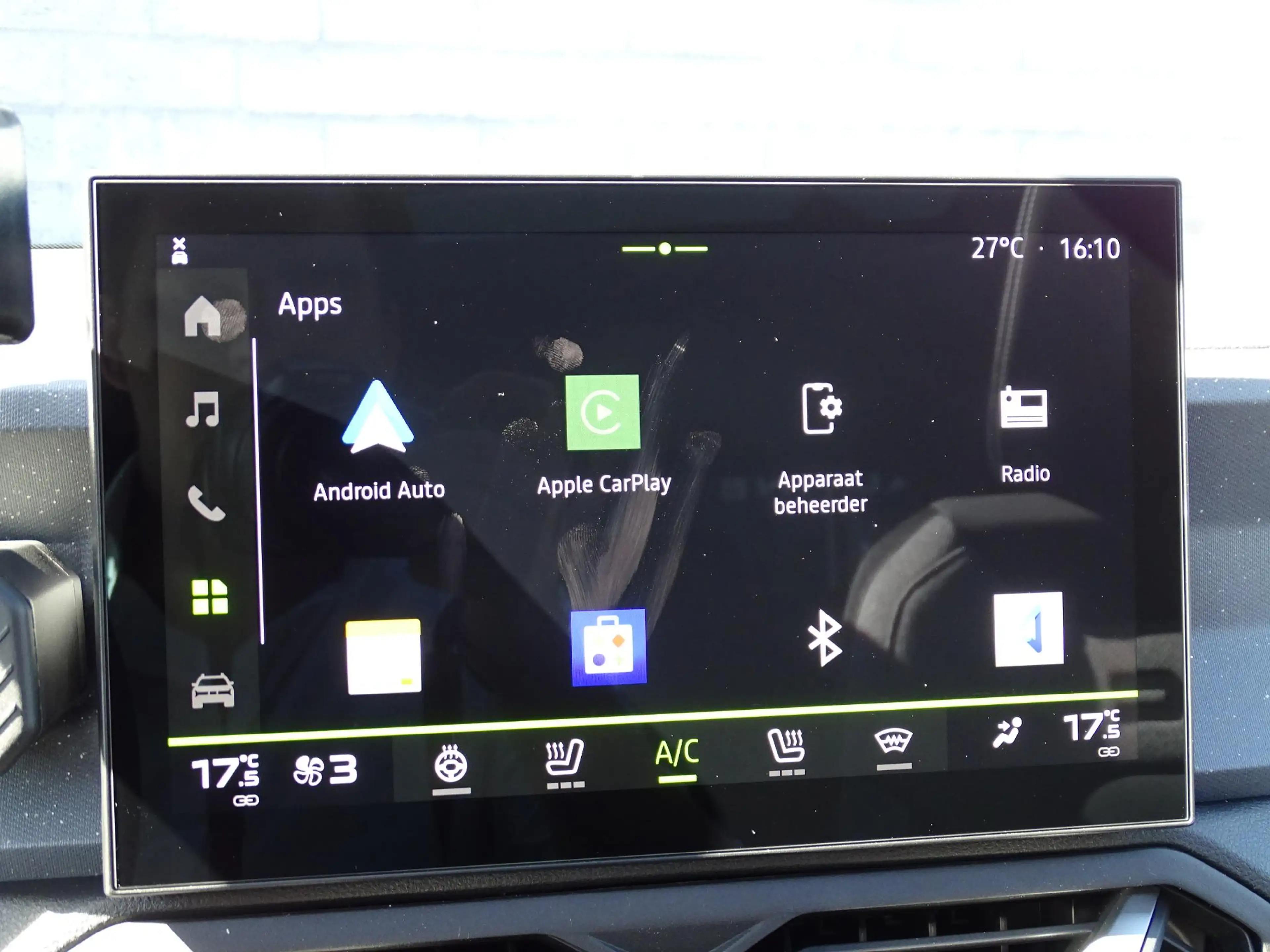 Dacia Bigster 1.8 Hybrid 155 Limited Edition FULL OPTIONS / PANO — photo 12