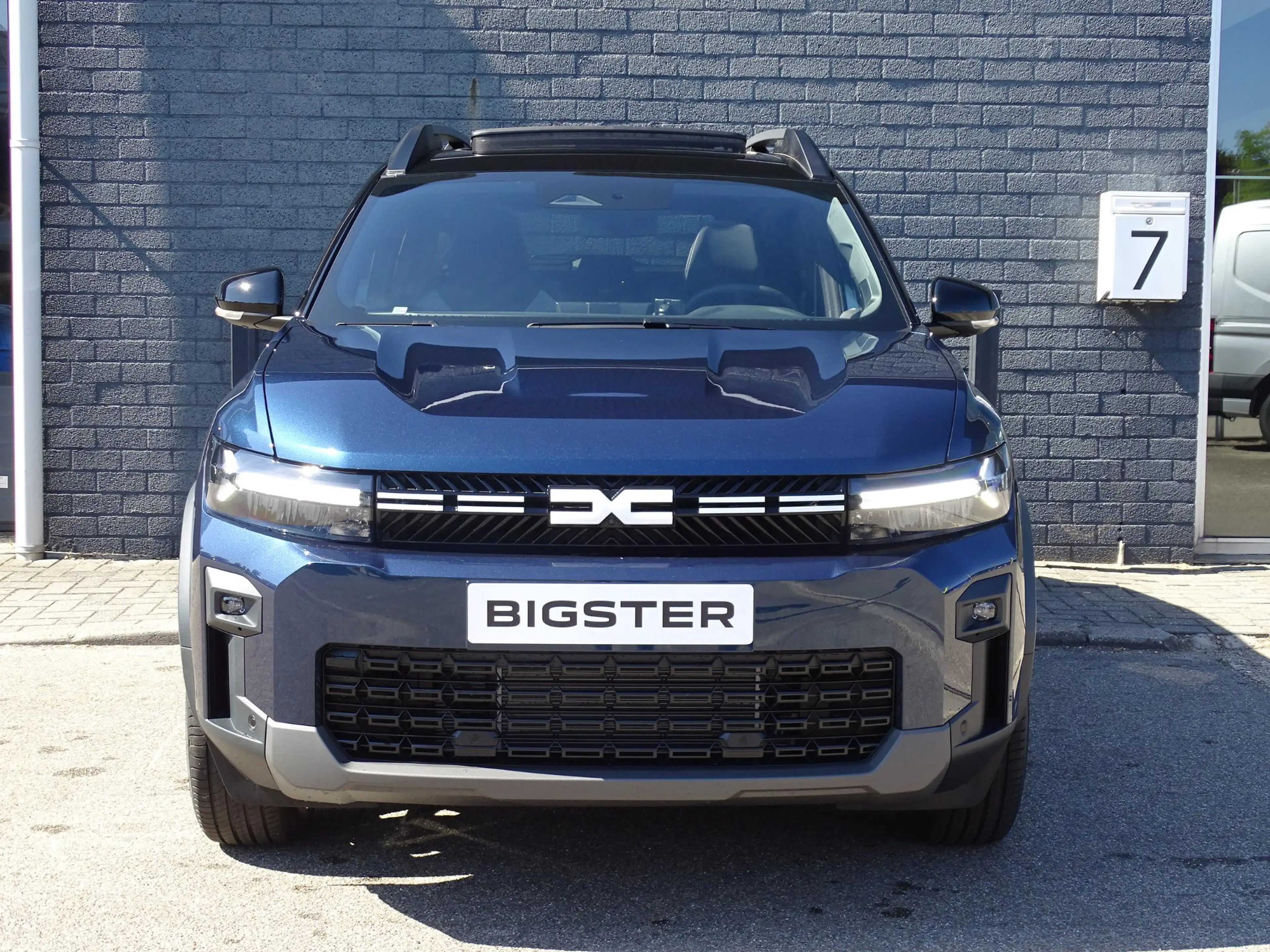 Dacia Bigster 1.8 Hybrid 155 Limited Edition FULL OPTIONS / PANO — photo 21