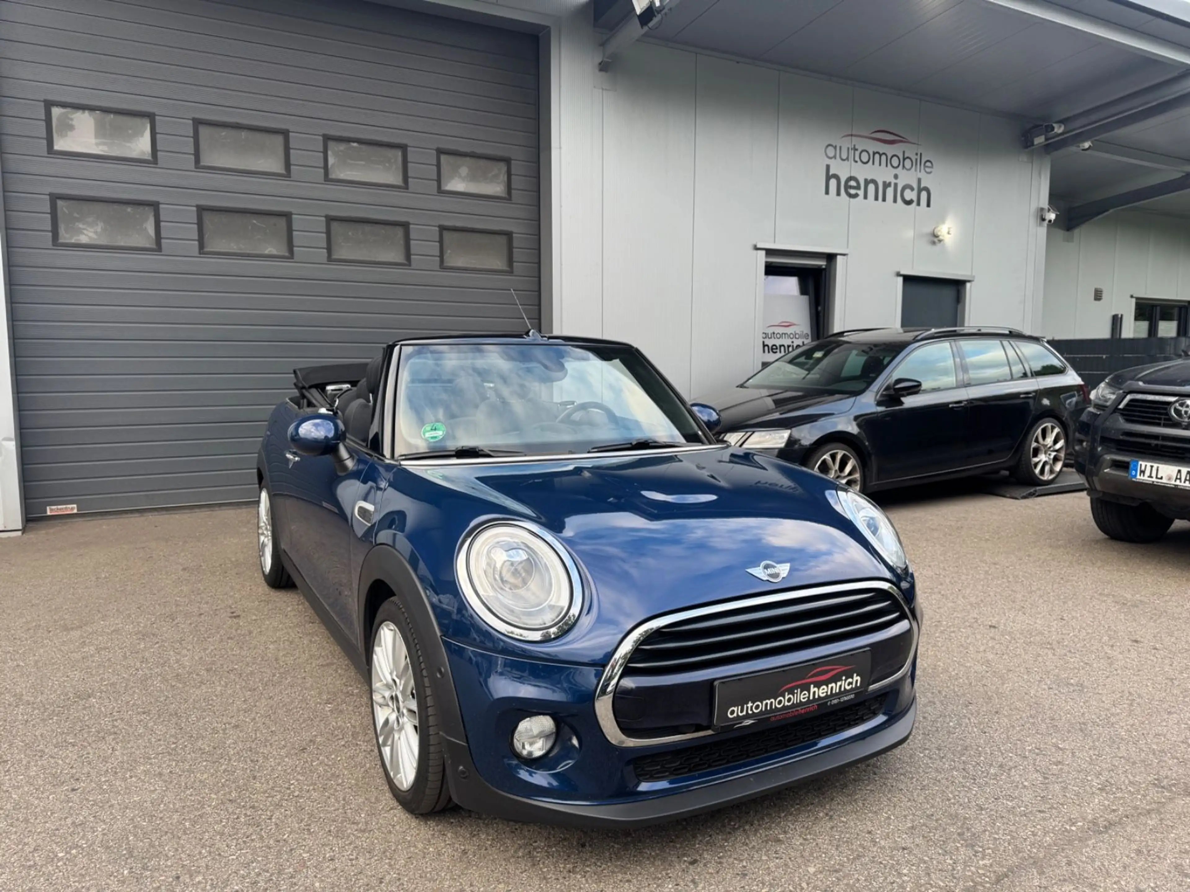 MINI Cooper Cabrio COOPER Cabrio Automatik,LED,Navi,Cam — photo 2