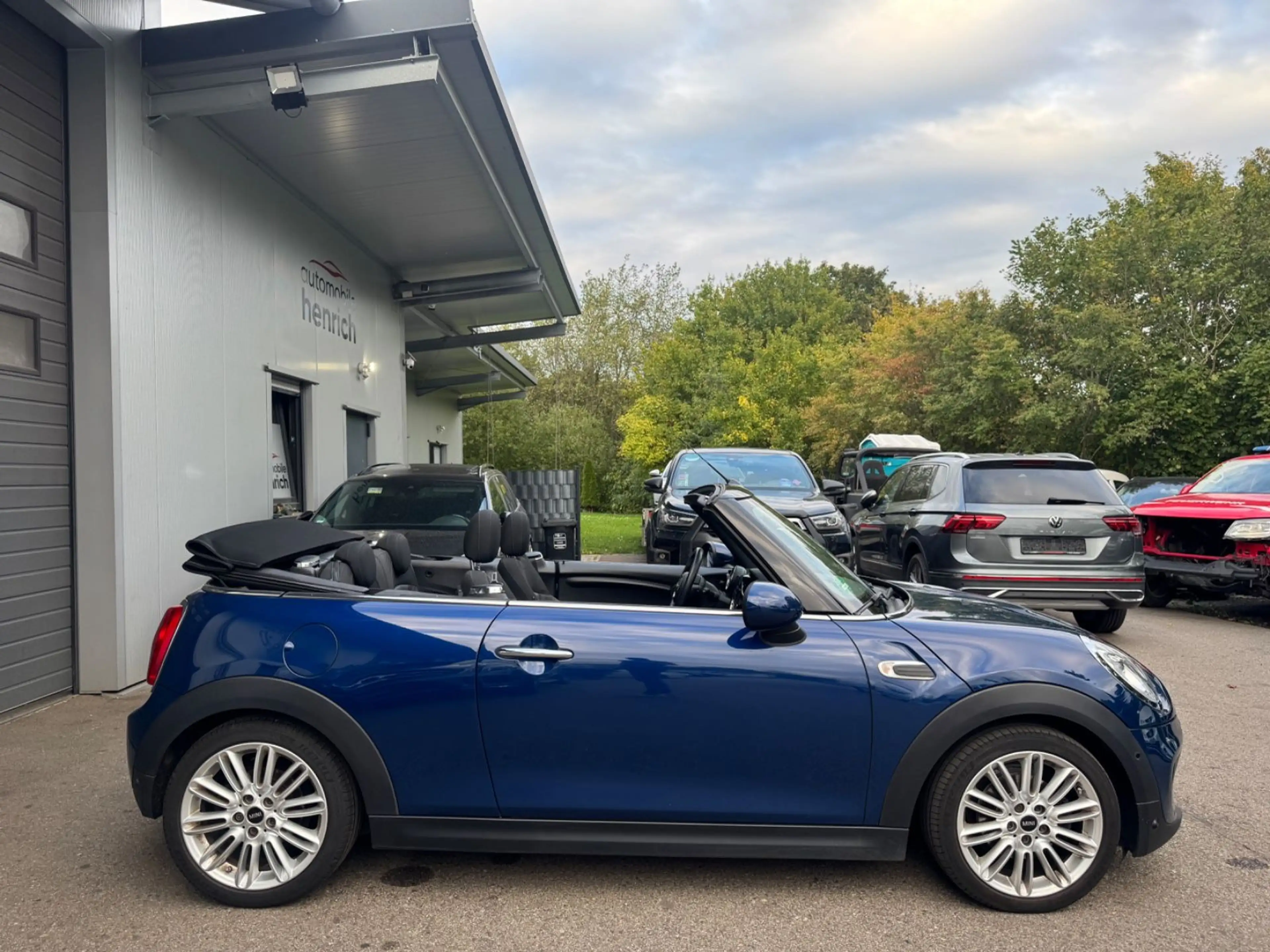 MINI Cooper Cabrio COOPER Cabrio Automatik,LED,Navi,Cam — photo 4