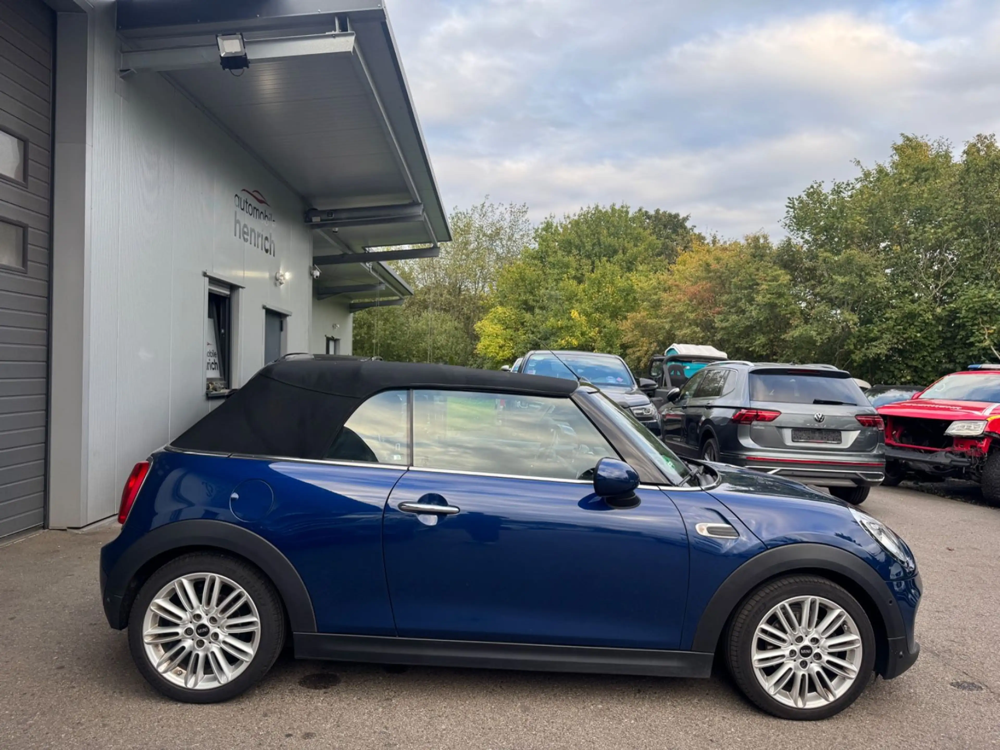 MINI Cooper Cabrio COOPER Cabrio Automatik,LED,Navi,Cam — photo 3