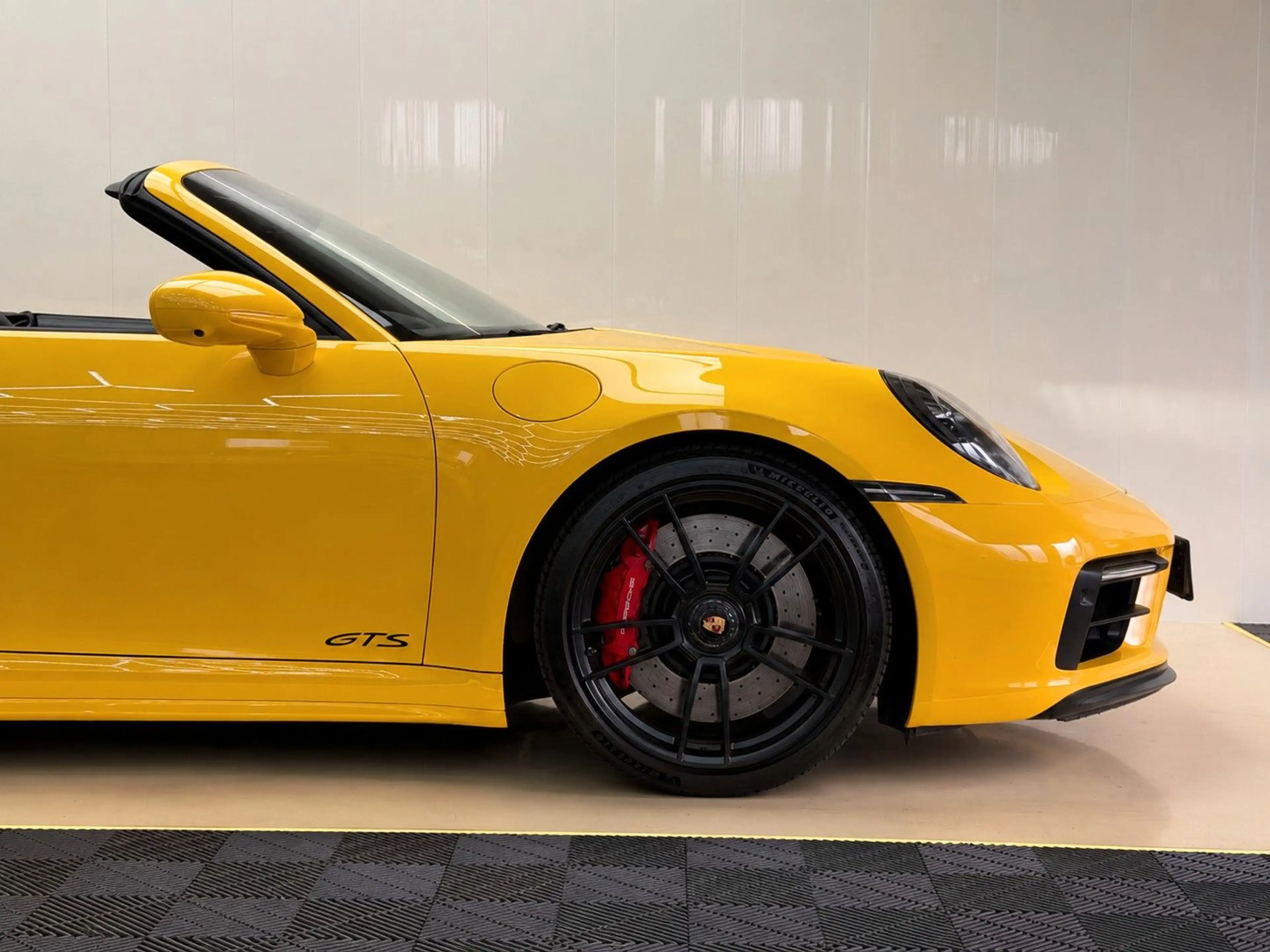 Porsche 992 GTS 4 CABRIO LIFT/BURMESTER/360/CHRONO/SPORT — photo 4