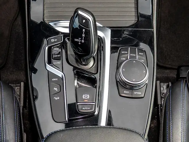 BMW X3 view 9