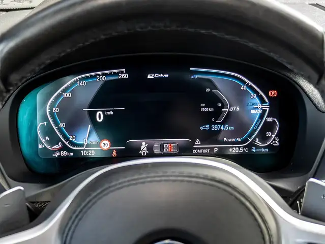BMW X3 view 11