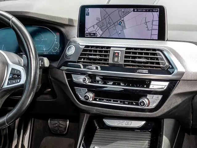 BMW X3 view 7