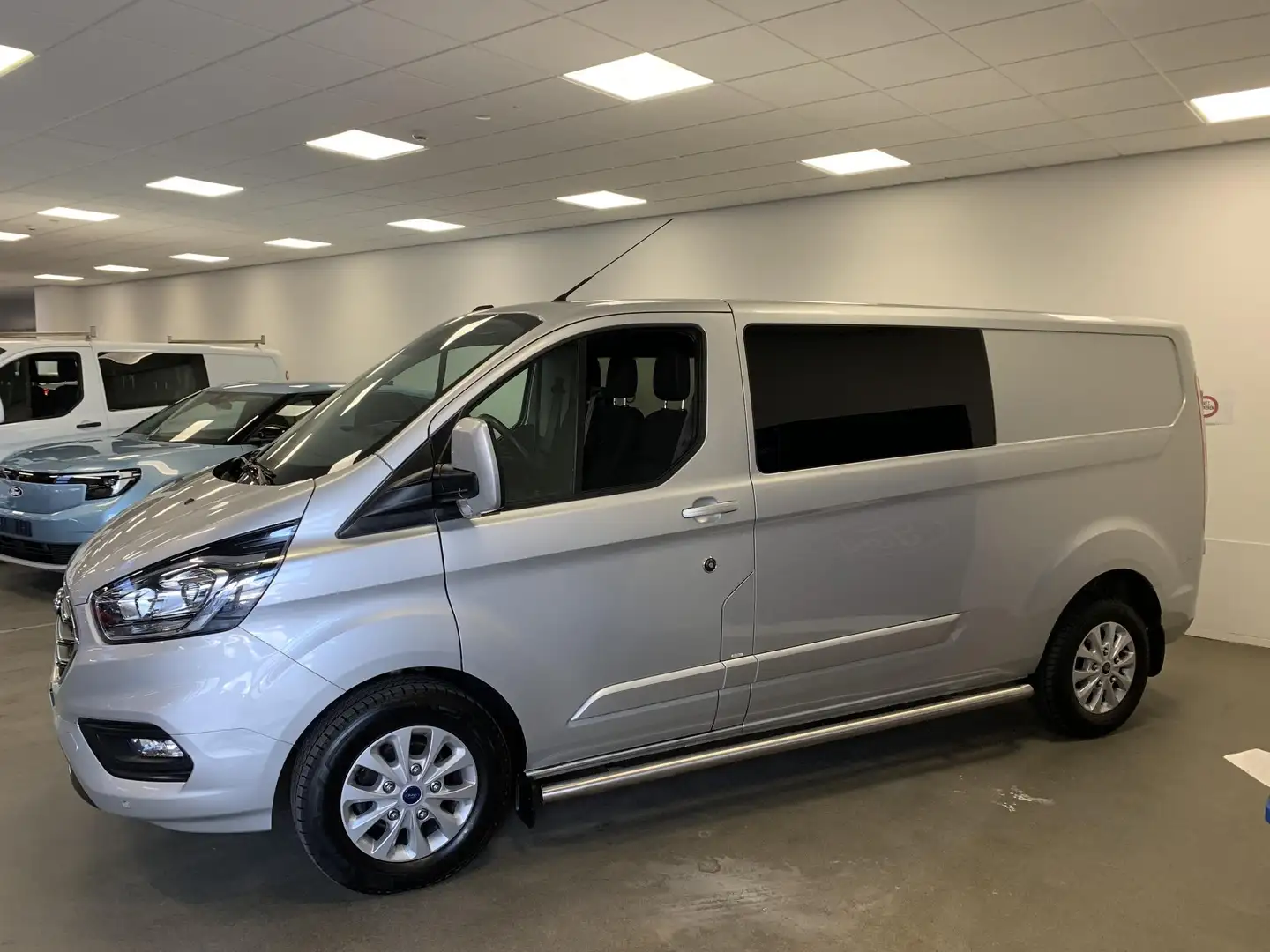 Ford Transit Custom 300 2.0 TDCI L2H1 Limited DC | BPM VRIJ | stoel / Argent - 2