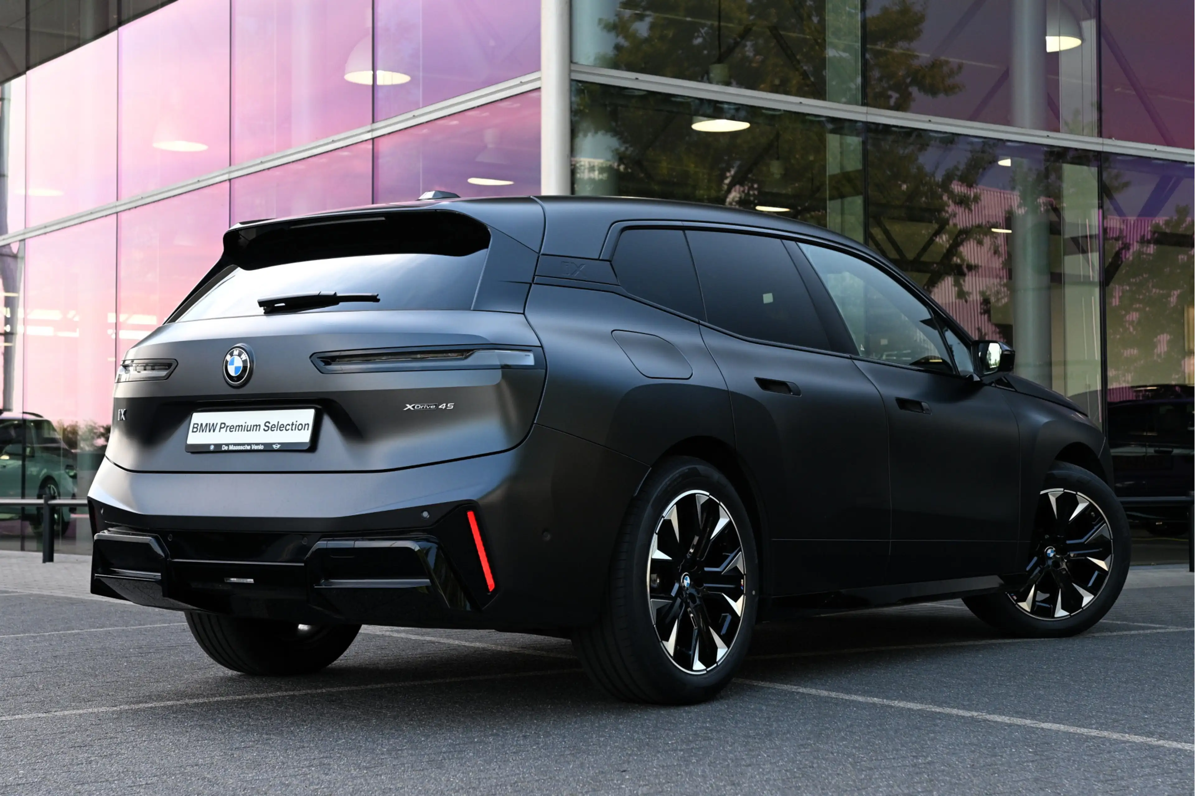 BMW iX xDrive45 M Sport / M Multifunctionele Stoelen / Pa — photo 3