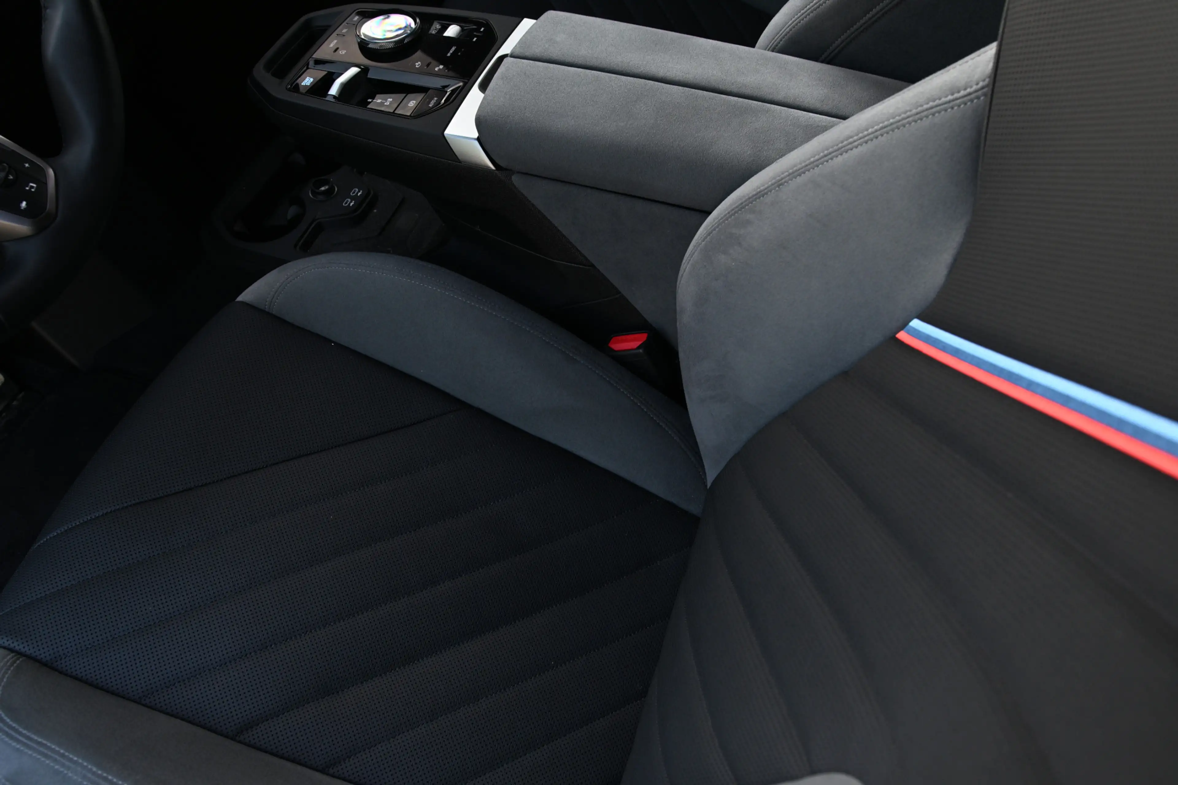 BMW iX xDrive45 M Sport / M Multifunctionele Stoelen / Pa — photo 15