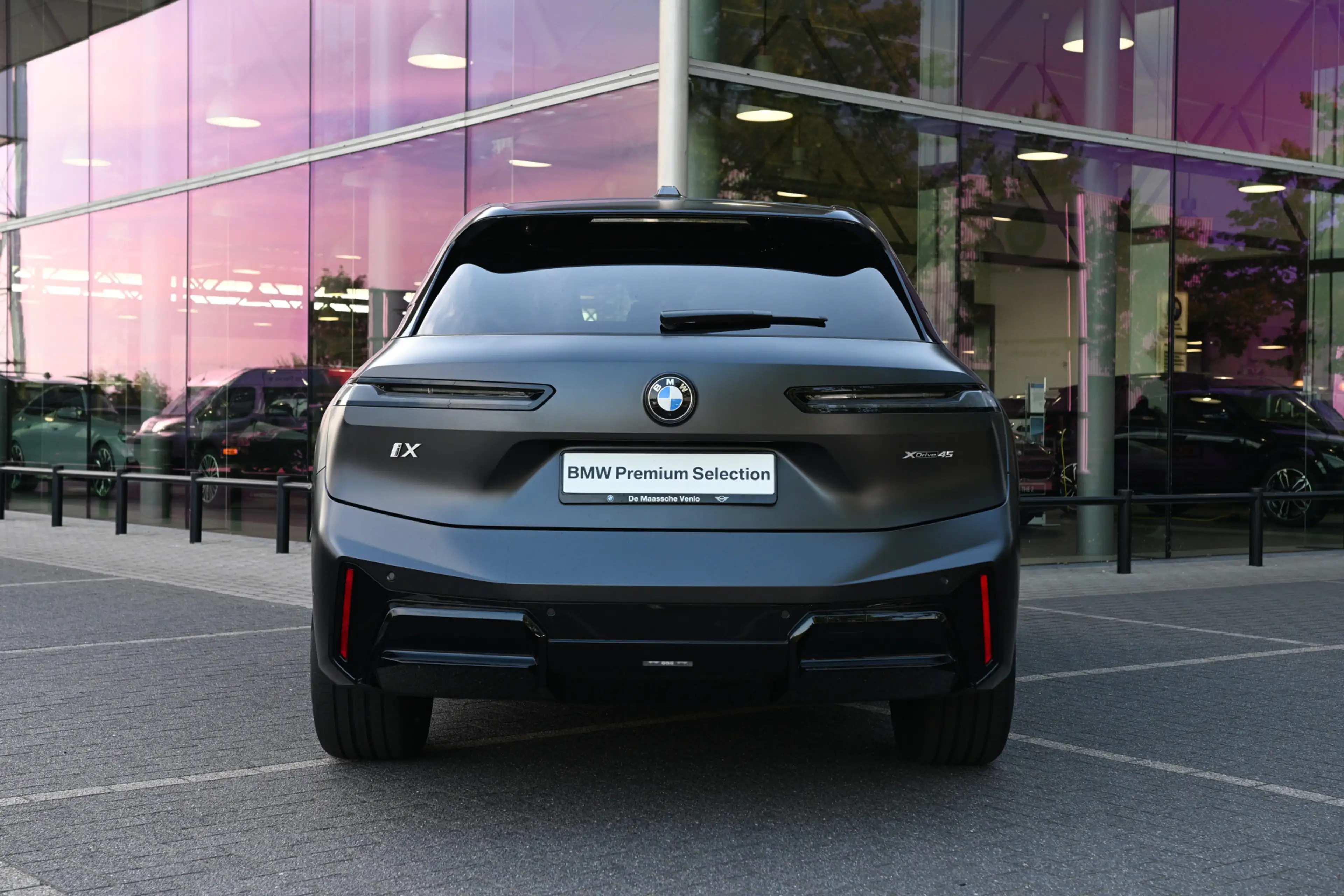 BMW iX xDrive45 M Sport / M Multifunctionele Stoelen / Pa — photo 9