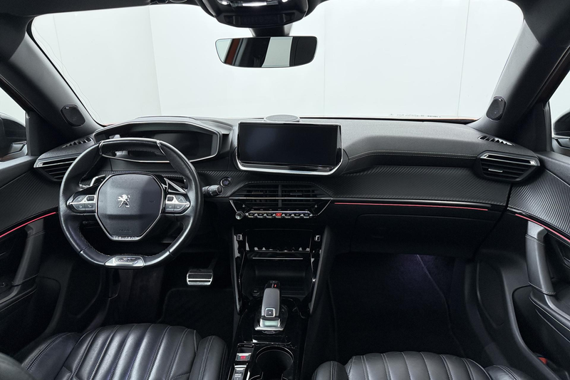 Peugeot 2008 1.2 155pk GT Automaat | Full Options | Trekhaak | — photo 4