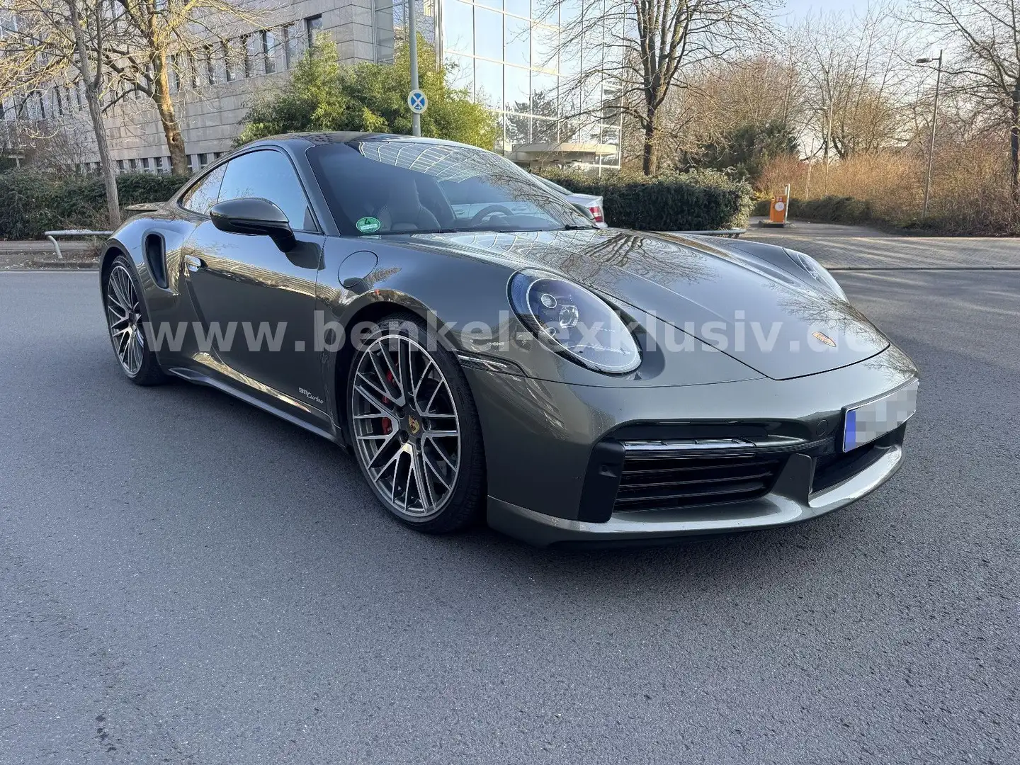 Porsche 992 911 Turbo [Aventuringrün][Lift][Chrono] Grün - 1