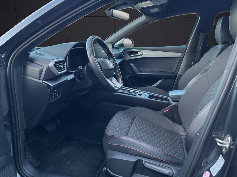 SEAT Leon FR 2.0 TDI DSG LED NAVI VIRTUAL AMBIENT CAM — photo 13