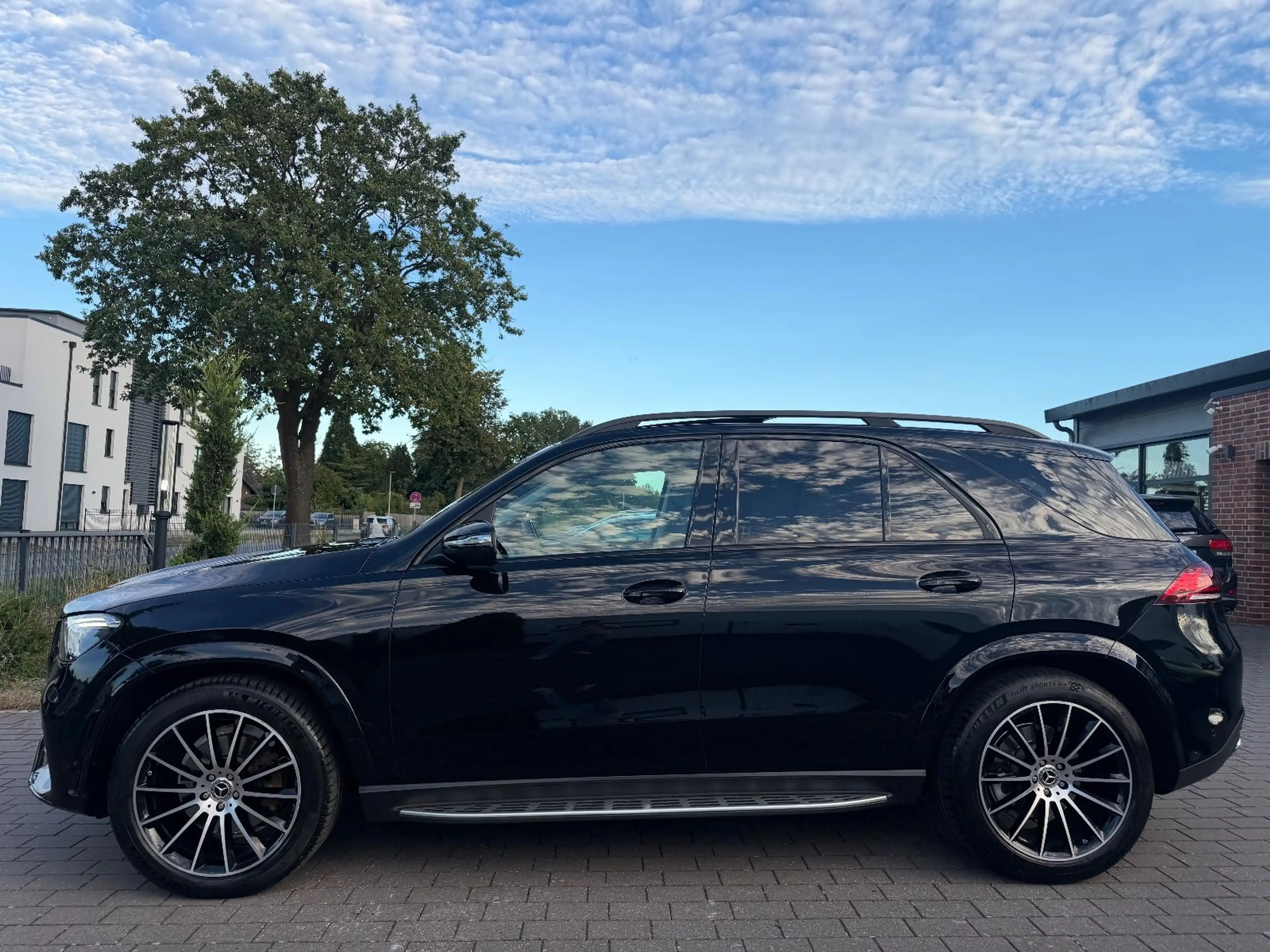 Mercedes-Benz GLE 400 d/Pano/MB100/AHK/AMG-Paket/Burmester — photo 12