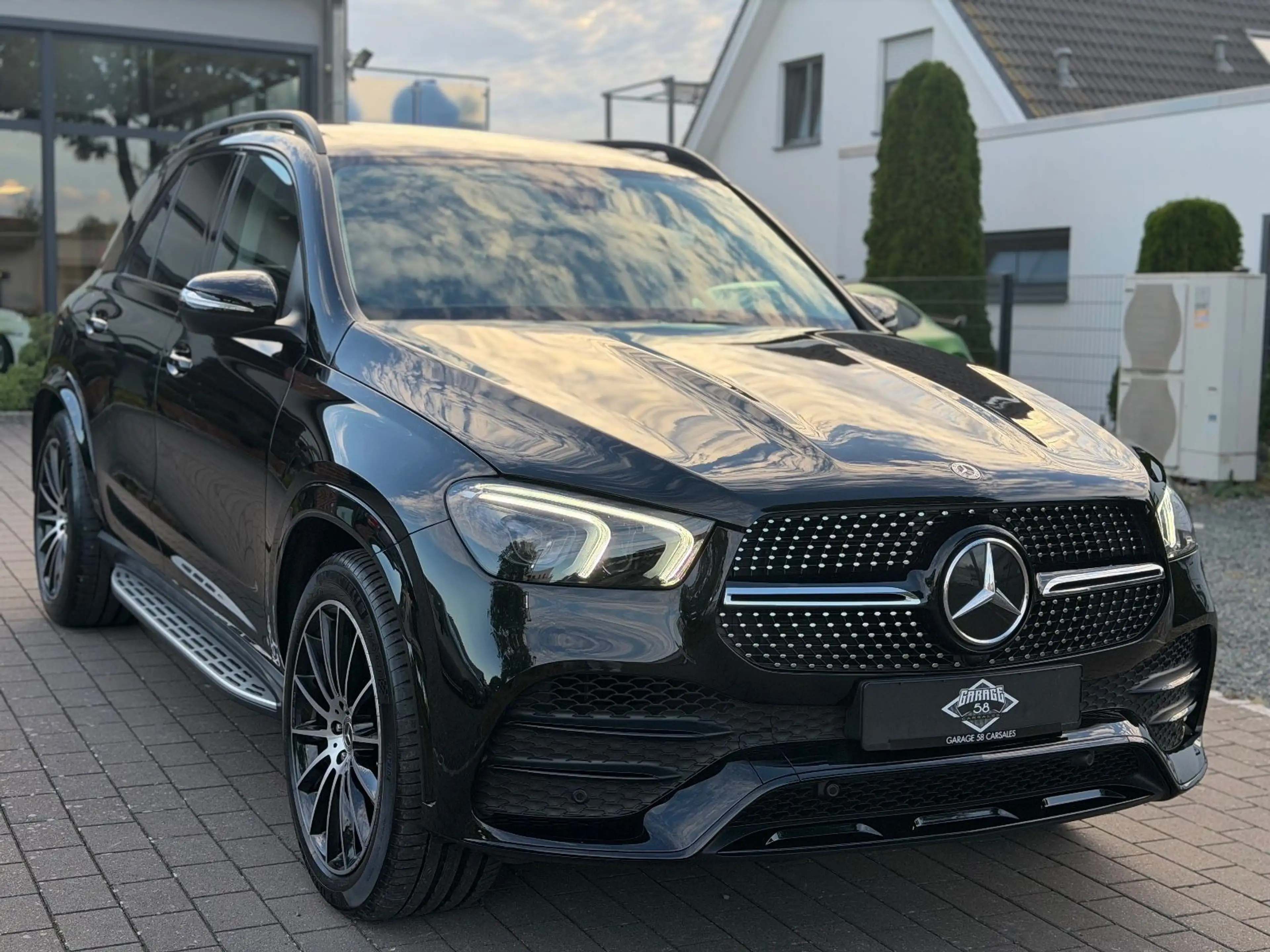 Mercedes-Benz GLE 400 d/Pano/MB100/AHK/AMG-Paket/Burmester — photo 4