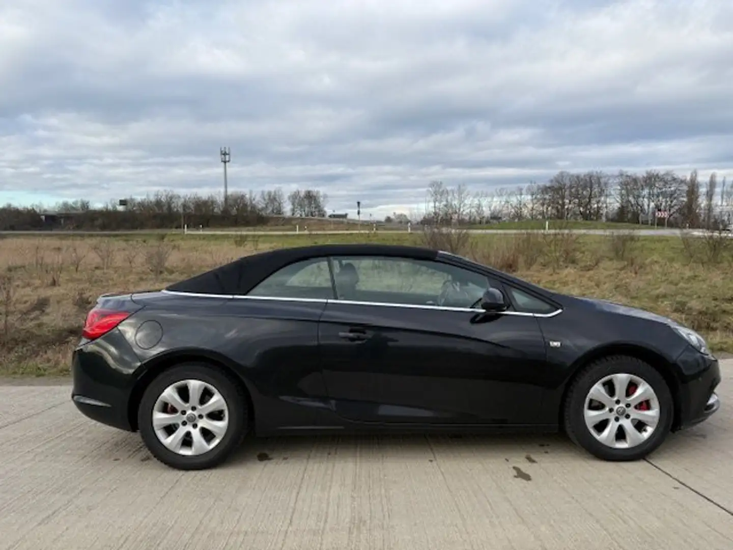 Opel Cascada Cascada 1.6SIDI TurboecoFLEX Start/Stop Innovation Negro - 1