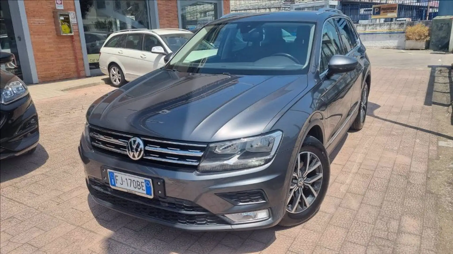 Volkswagen Tiguan 1.6 tdi business 115cv Grigio - 1