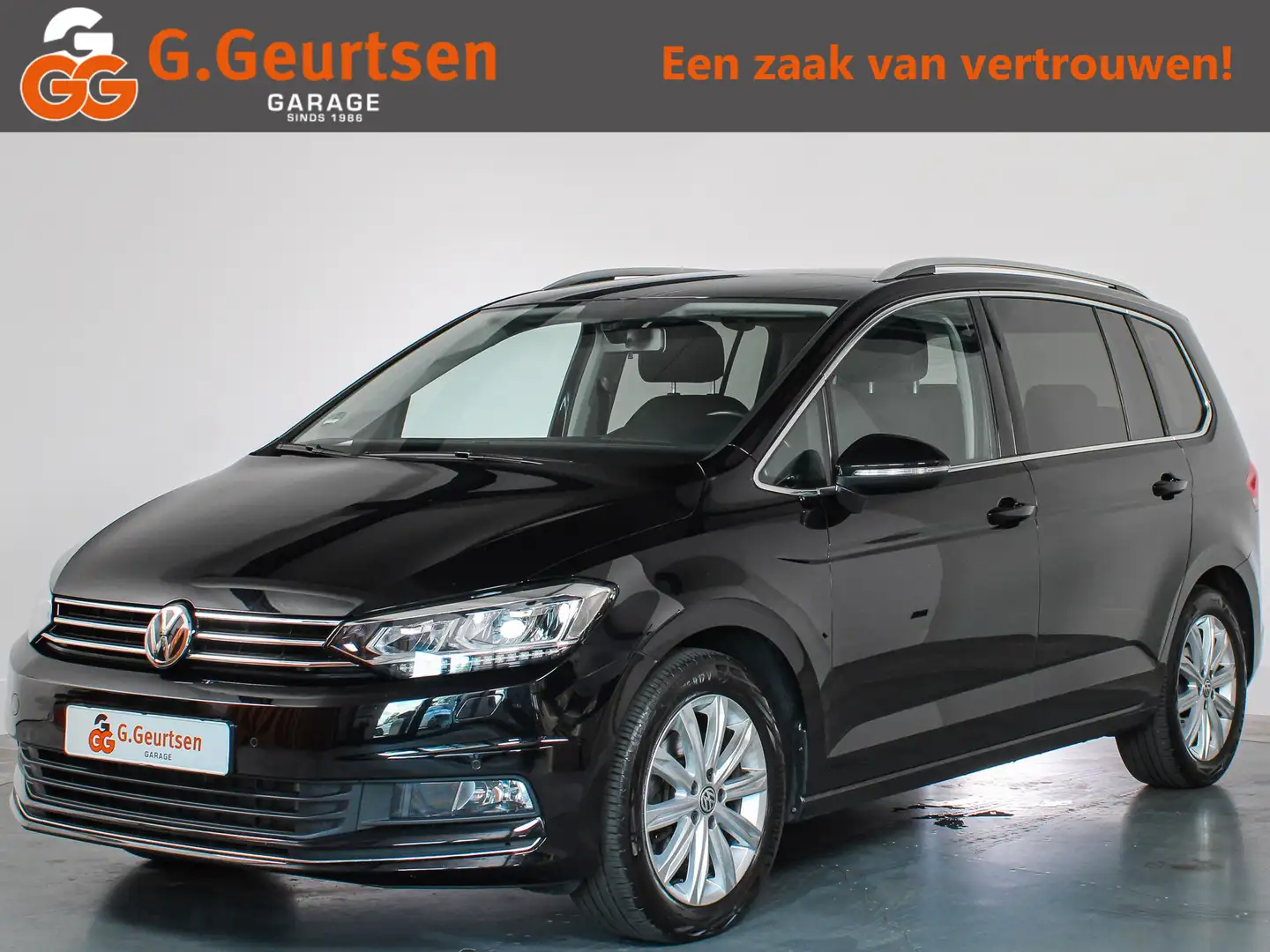 Volkswagen Touran 1.8 TSI, 180PK, Highline 7-Persoons, Navigatie, LE Zwart - 1