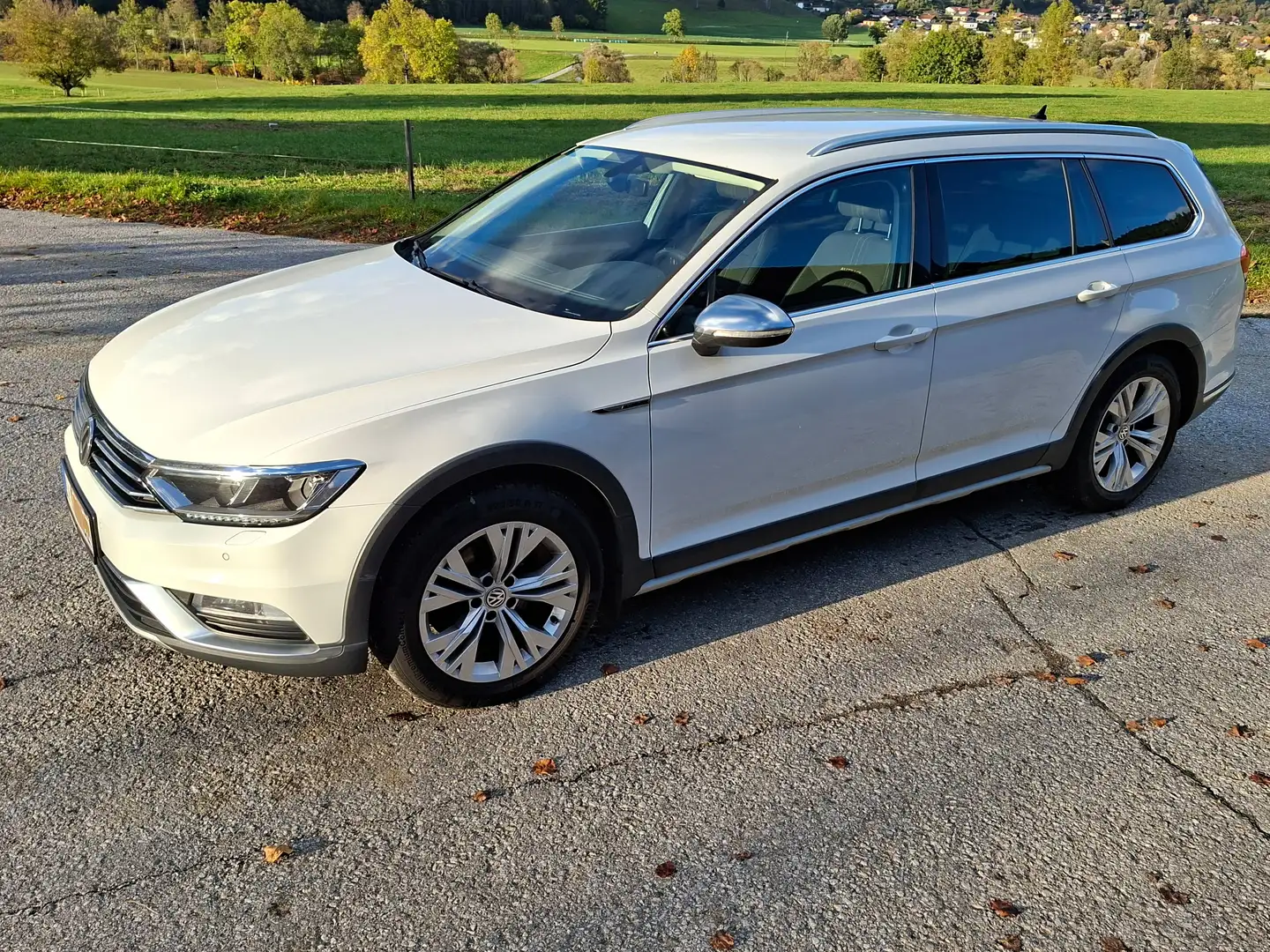 Volkswagen Passat Alltrack Passat Alltrack BMT 2,0 TDI SCR 4Motion DSG Weiß - 1