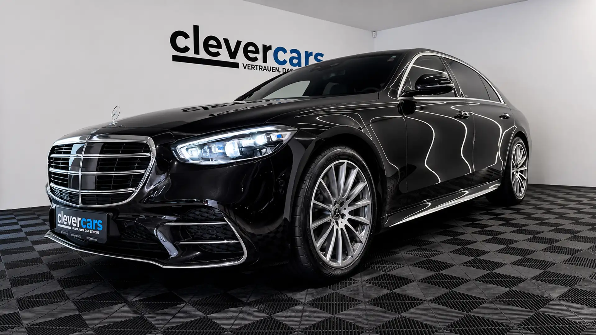 Mercedes-Benz S 580 e 4MATIC lang 28,6kWh Aut. Schwarz - 2