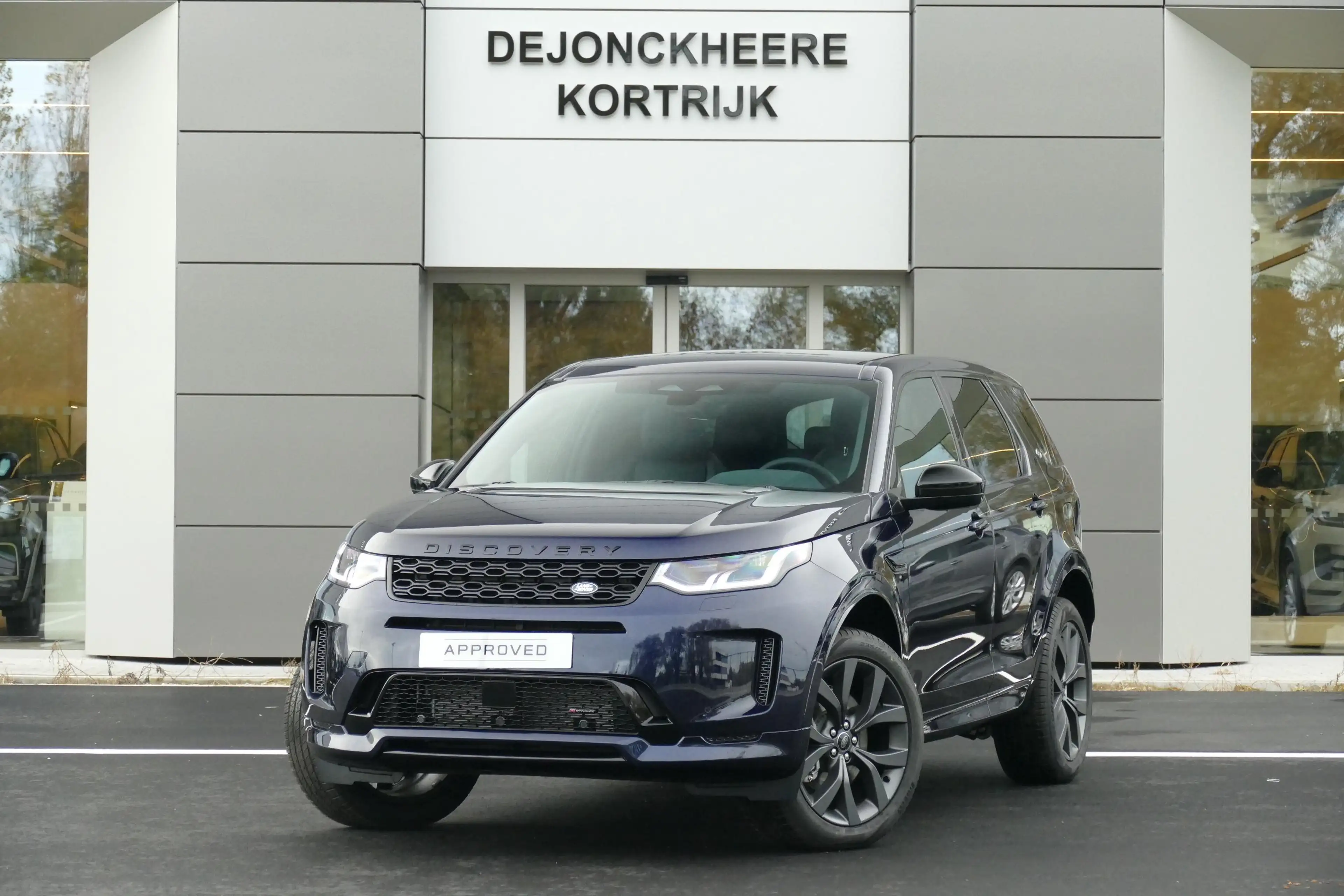 Land Rover Discovery Sport P300e R-Dynamic SE | TOWB | PANO |