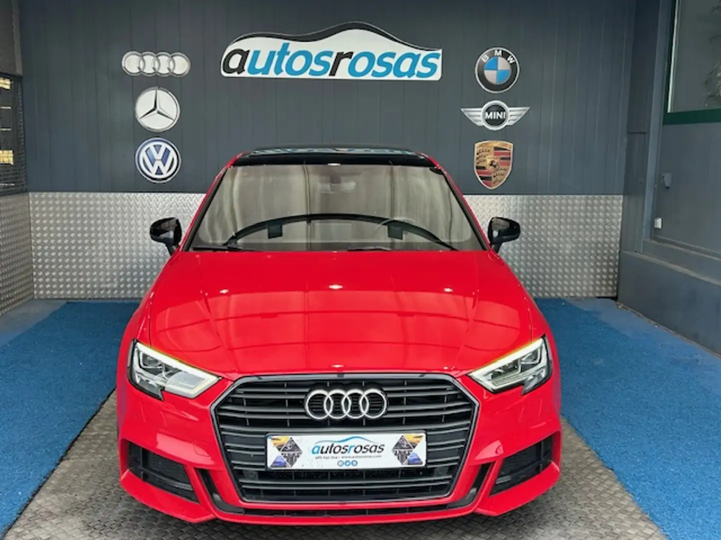 Audi A3 Sportback 35 TDI Black line S tronic 110kW Rojo - 2