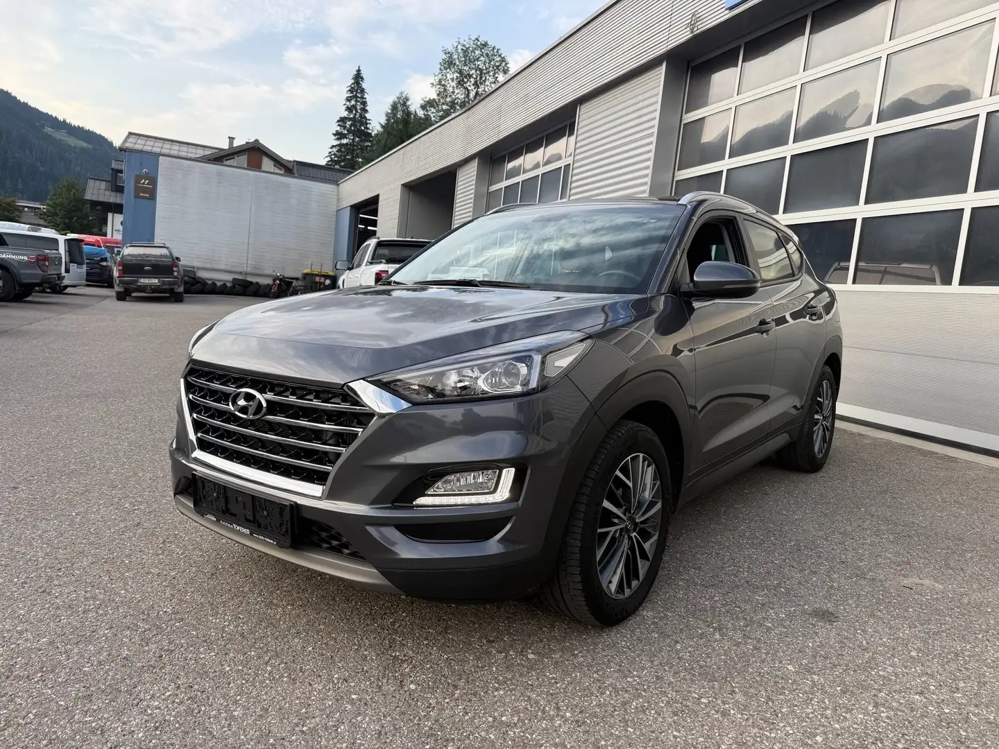 Hyundai TUCSON Tucson 1,6 CRDI Level 3 Plus Grau - 2