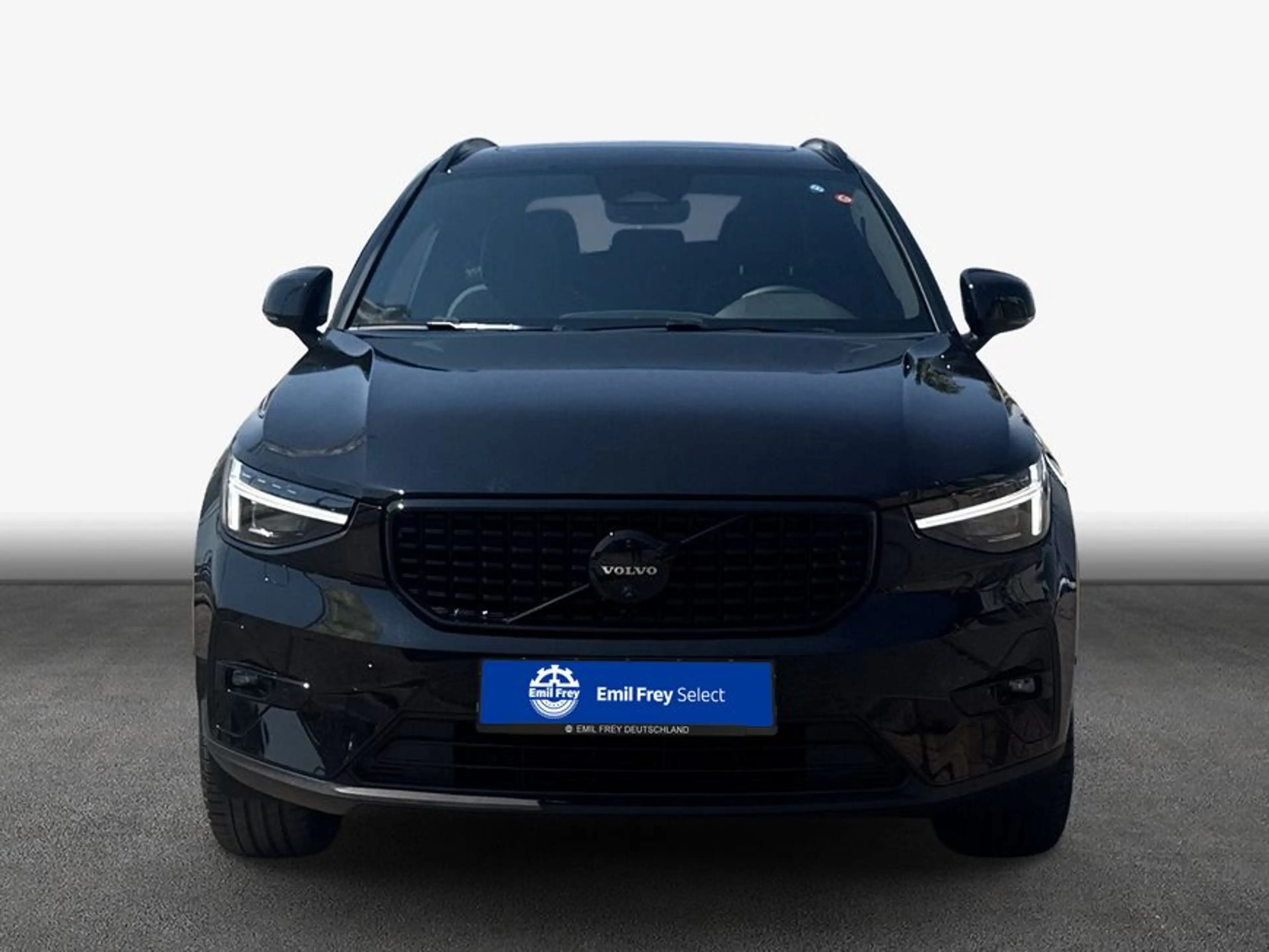 Volvo XC40 XC40 B3 B DKG Plus Black Edition — photo 3
