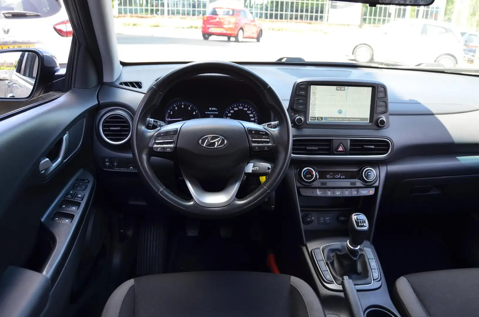 Hyundai KONA 1.0 T-GDI Comfort|CLIMA|CAMERA+SENSOREN|NAVI|CARPL Grijs - 2