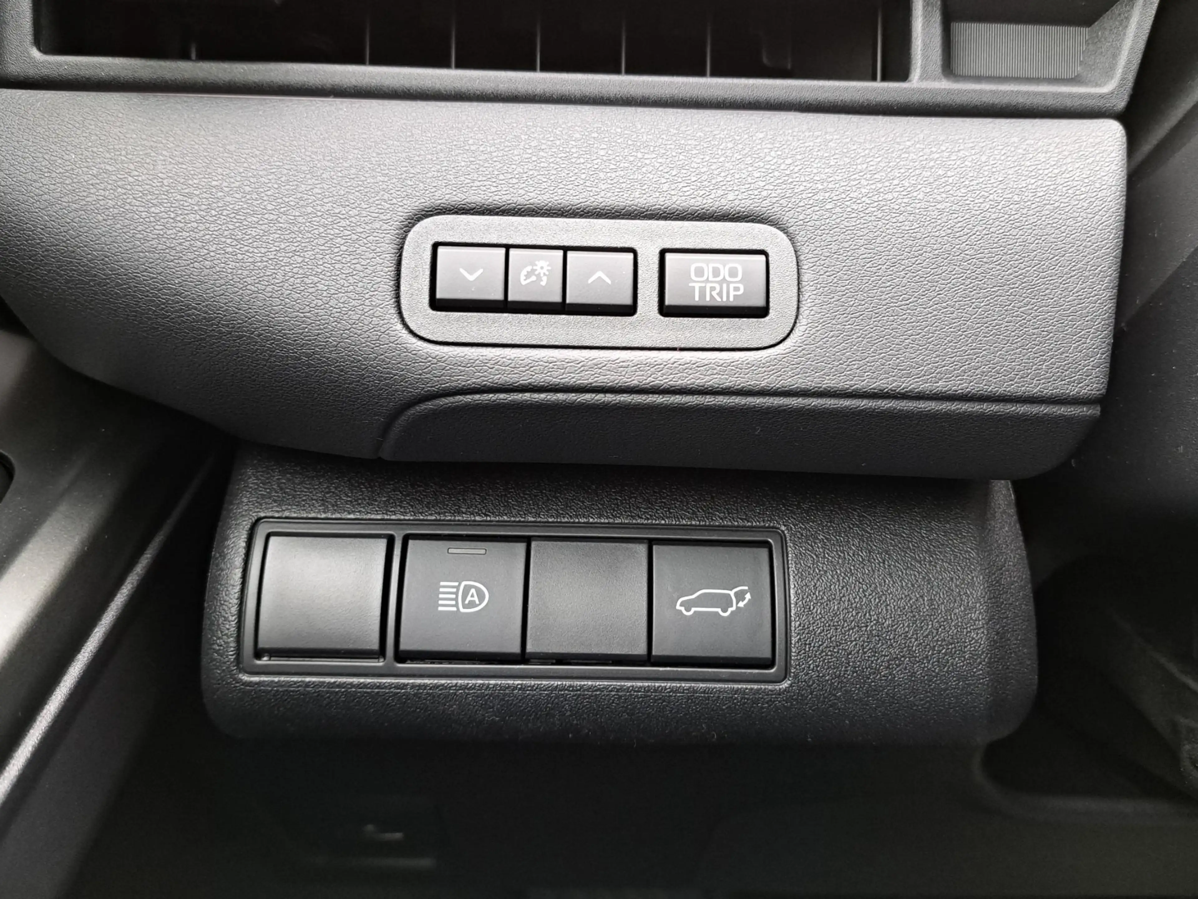 Toyota C-HR+ FIRST EDITION 77KWH WLTP-607KM EL-ACHTERKLEP PRIVA — photo 13
