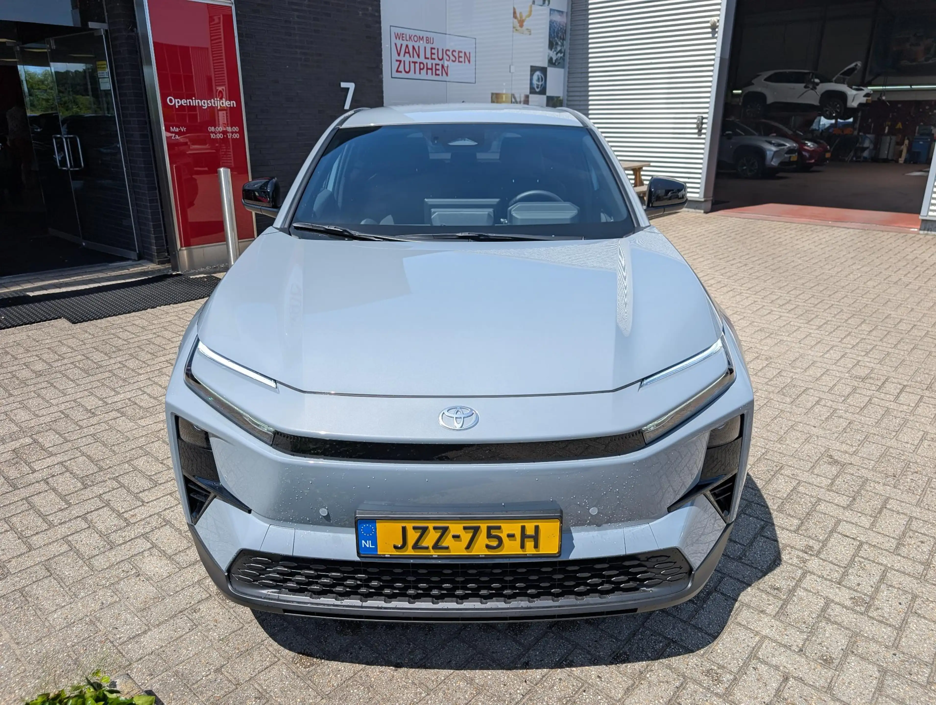 Toyota C-HR+ FIRST EDITION 77KWH WLTP-607KM EL-ACHTERKLEP PRIVA — photo 5
