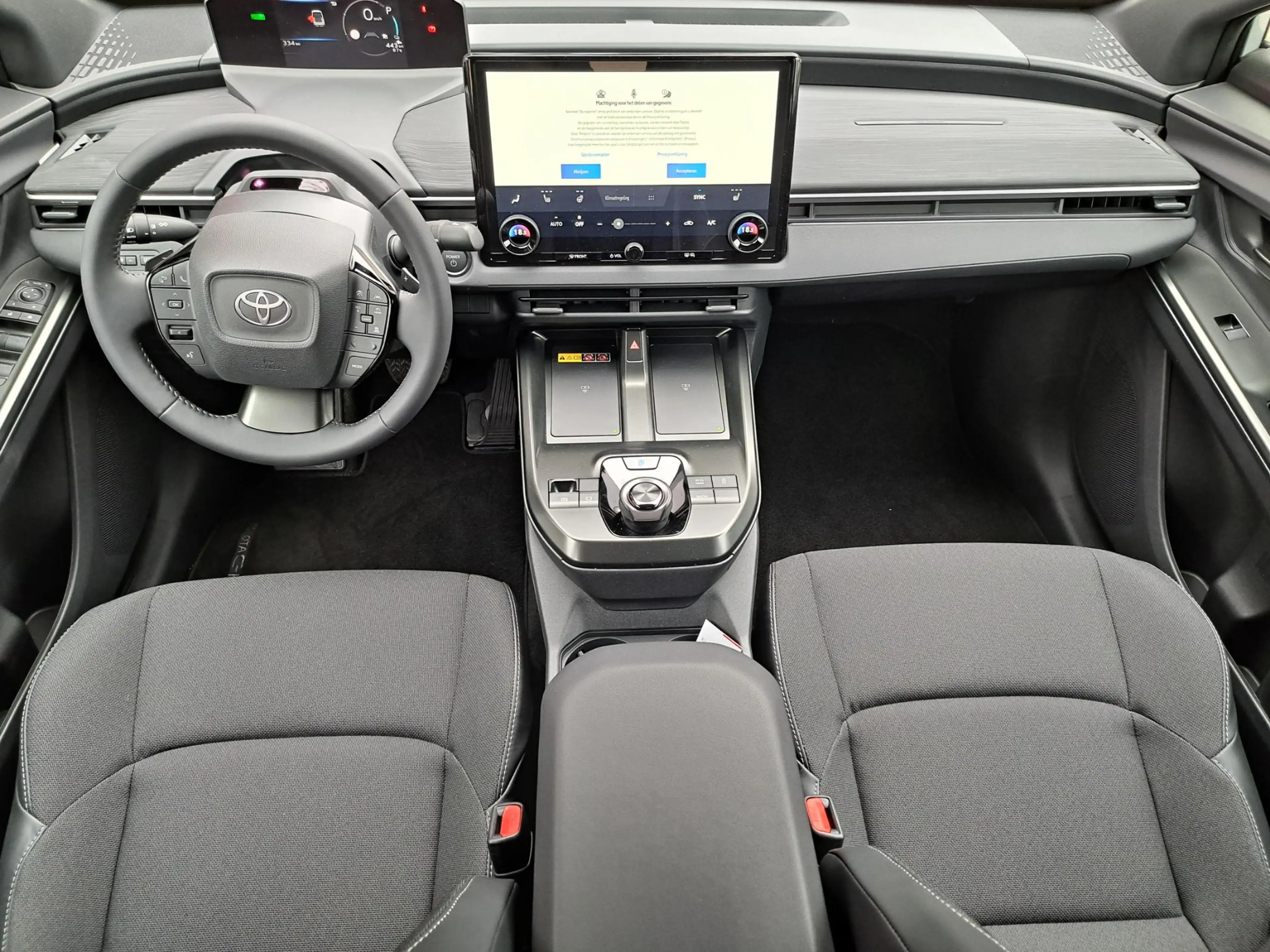Toyota C-HR+ FIRST EDITION 77KWH WLTP-607KM EL-ACHTERKLEP PRIVA — photo 8