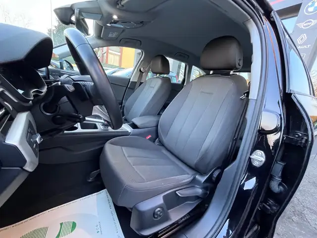 Audi A4 view 8