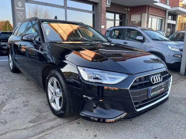 Audi A4 view 6