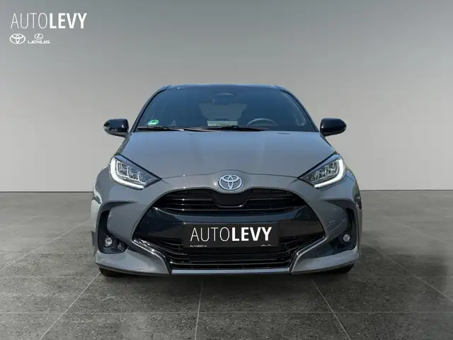 Toyota Yaris view 9
