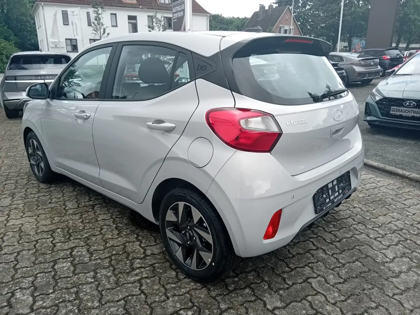 Hyundai i10 1.2 Trend, Komfortpaket Gris - 2