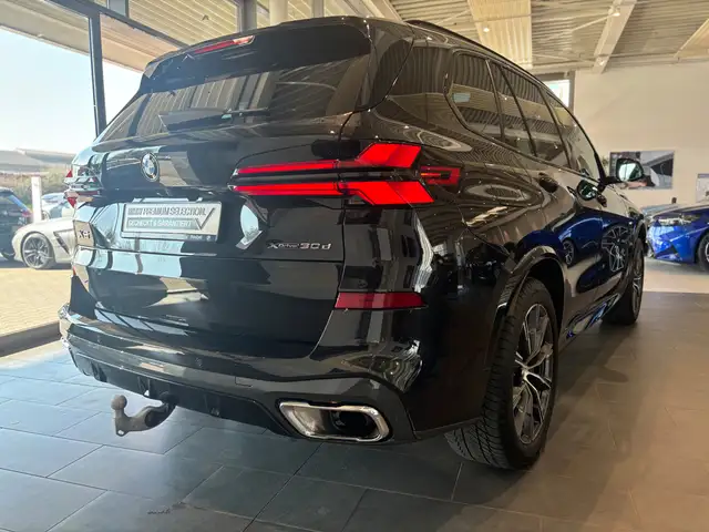 BMW X5 view 9