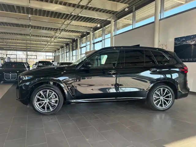 BMW X5 view 5
