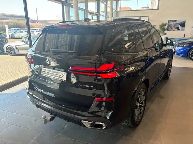 BMW X5 view 10