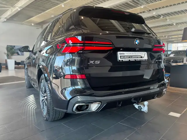 BMW X5 view 6