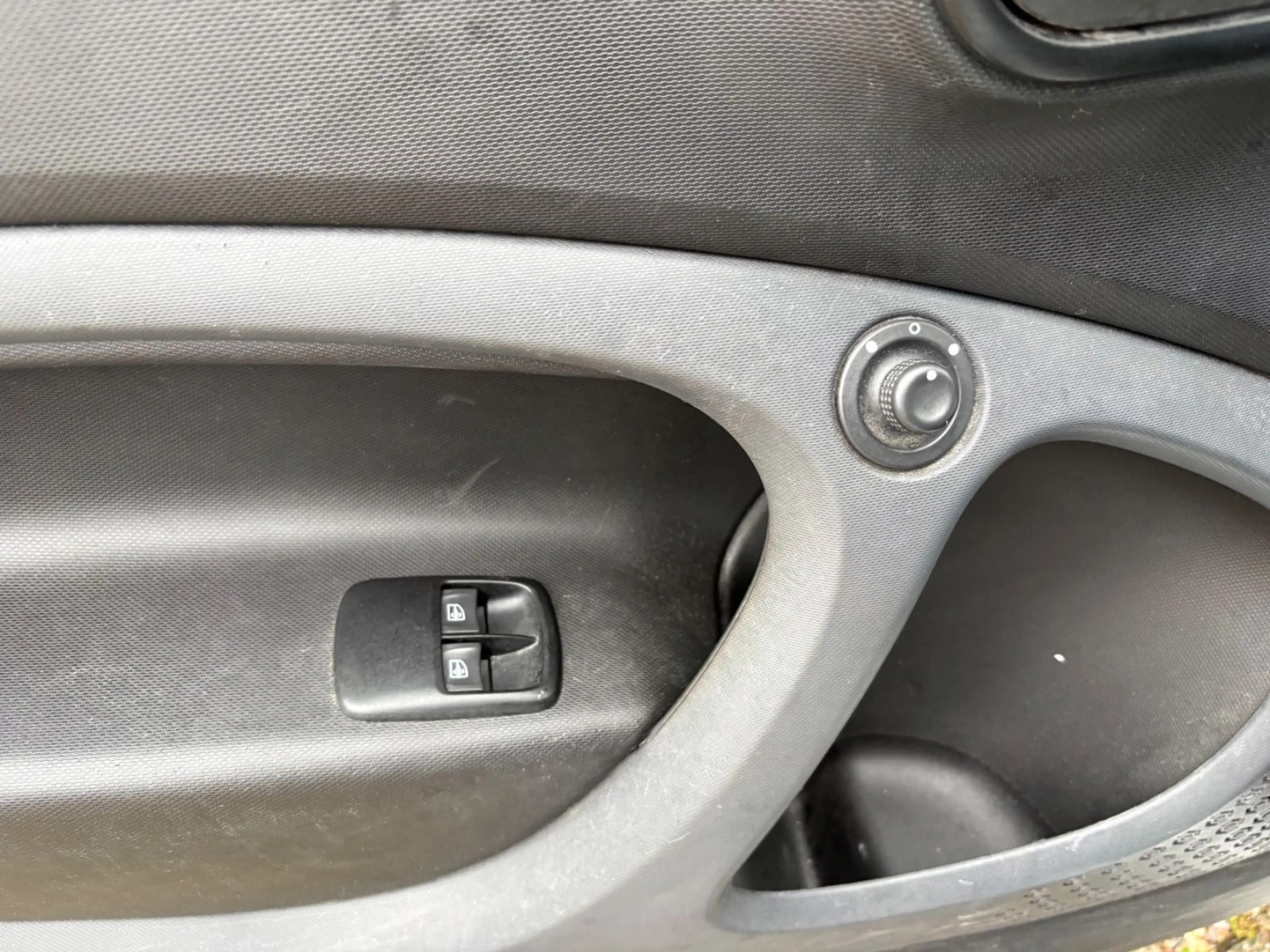 smart forTwo fortwo coupe Basis 52 kW TWINAMIC — photo 11